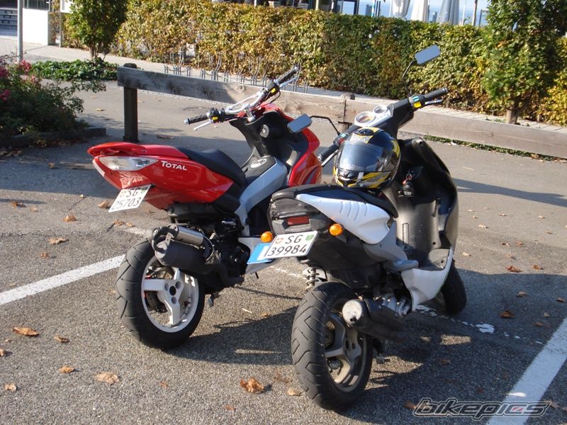 Photo 1472157