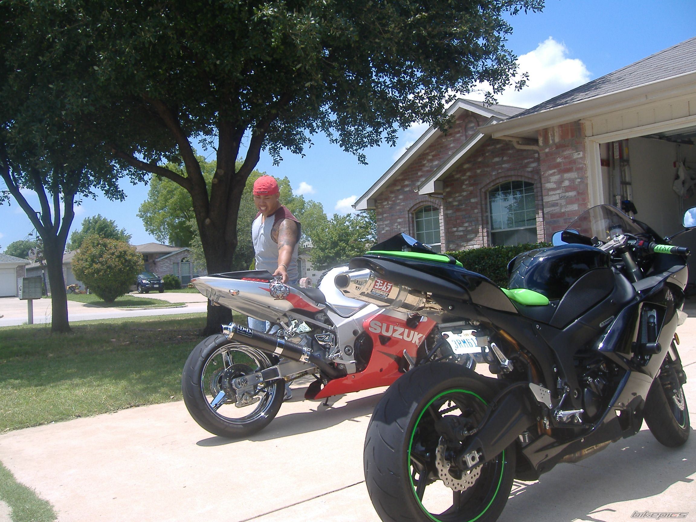 Photo 1472354