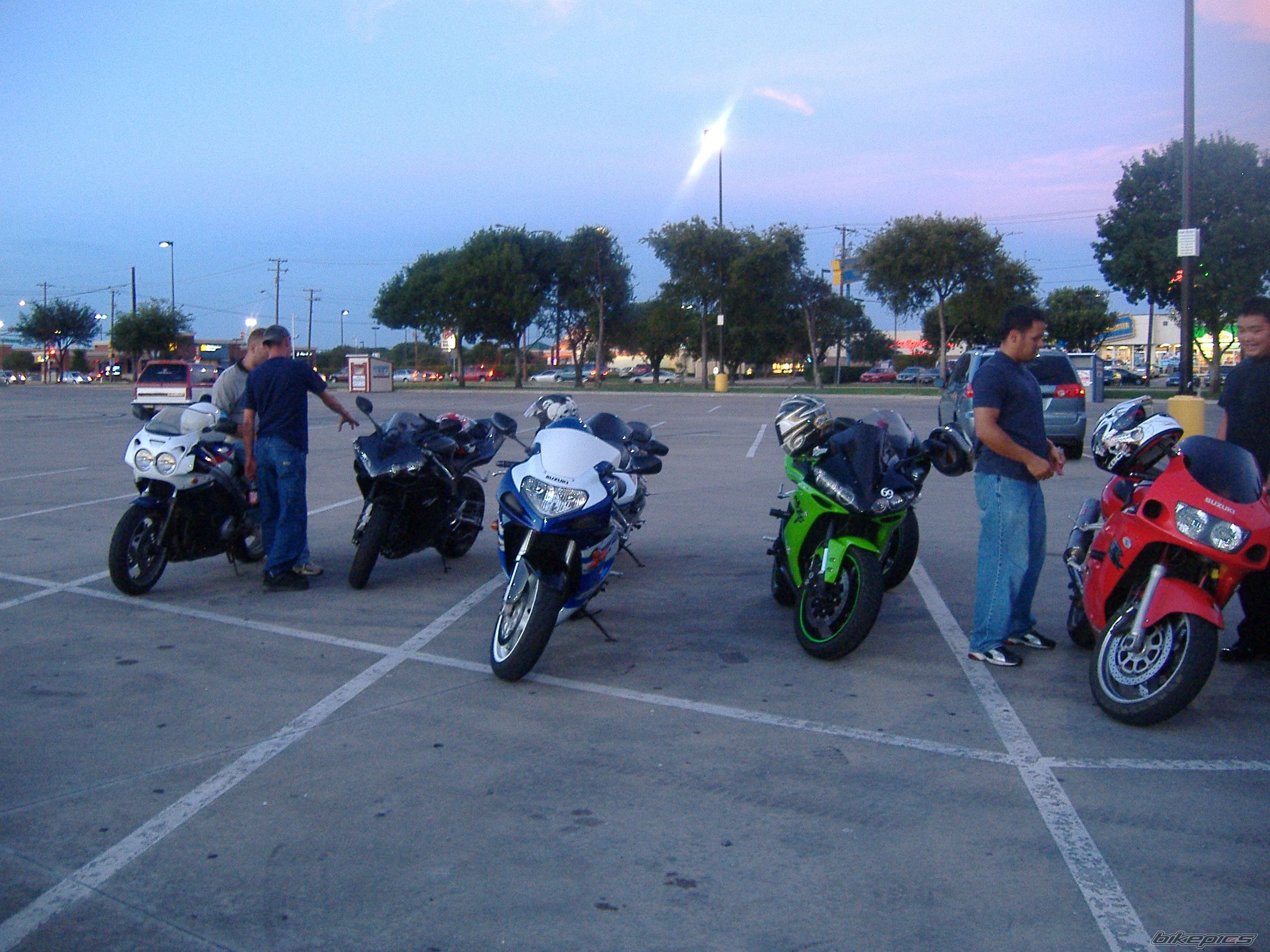 Photo 1472372