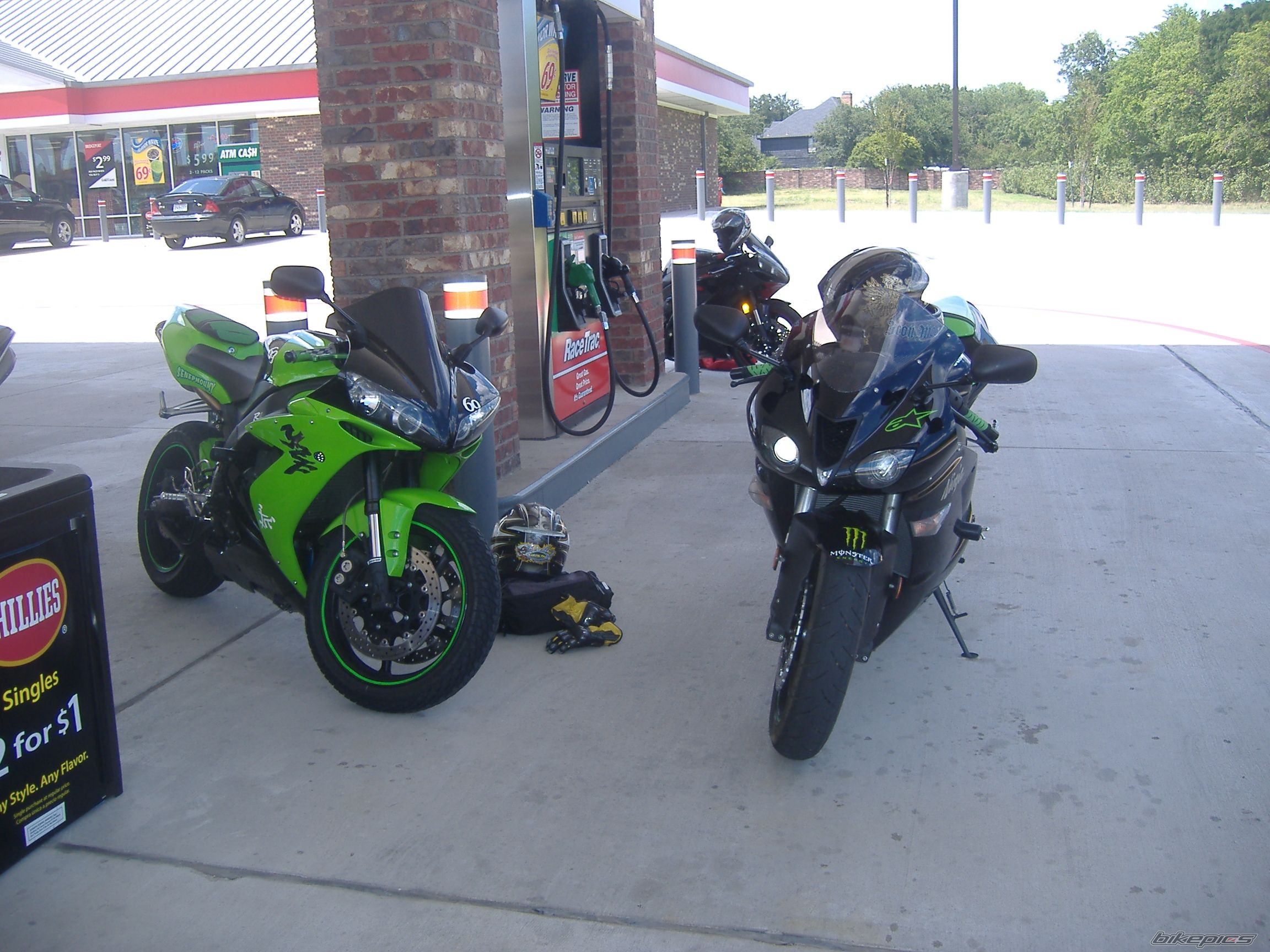 Photo 1472411