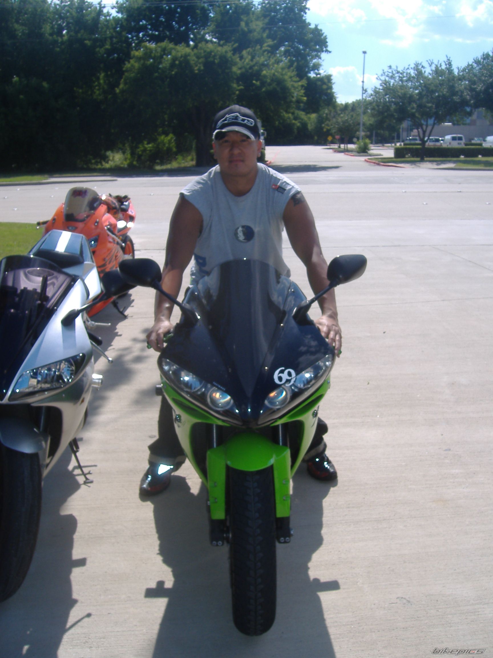 Photo 1472419