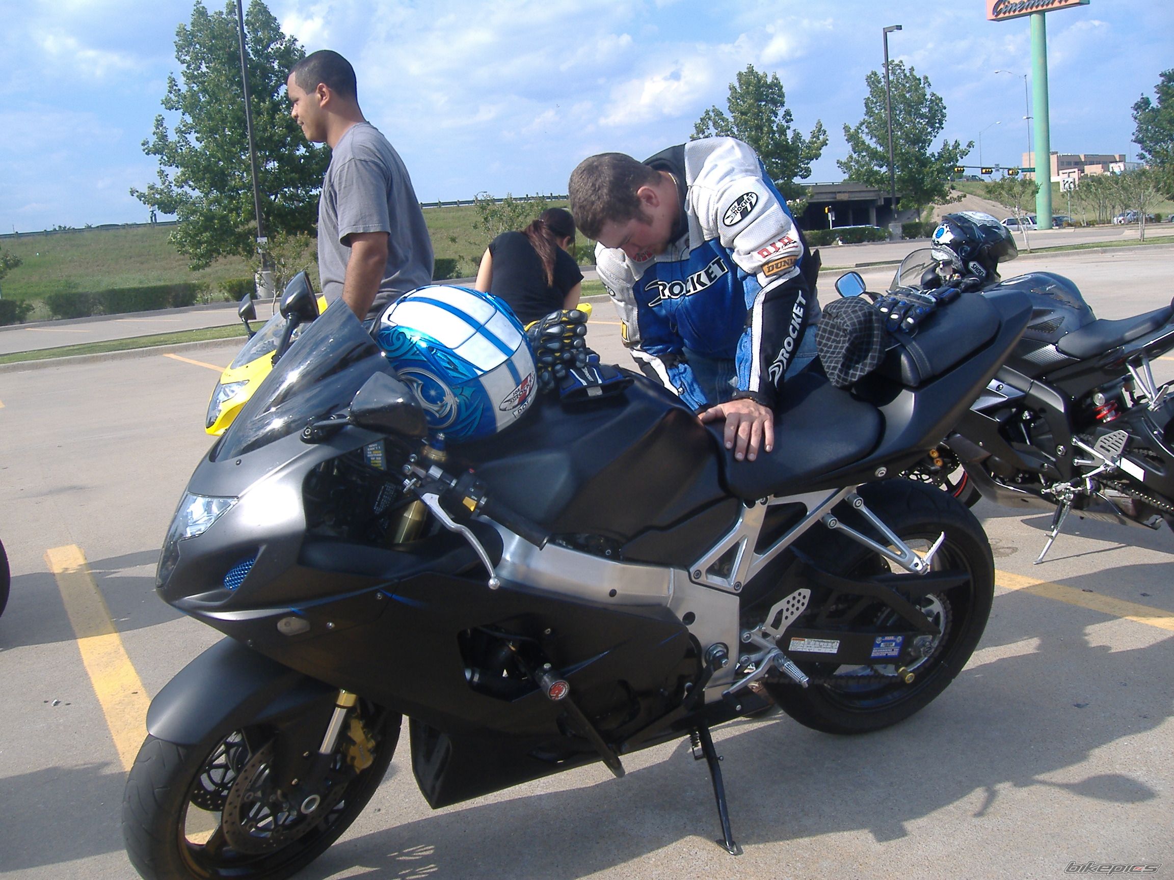 Photo 1472444
