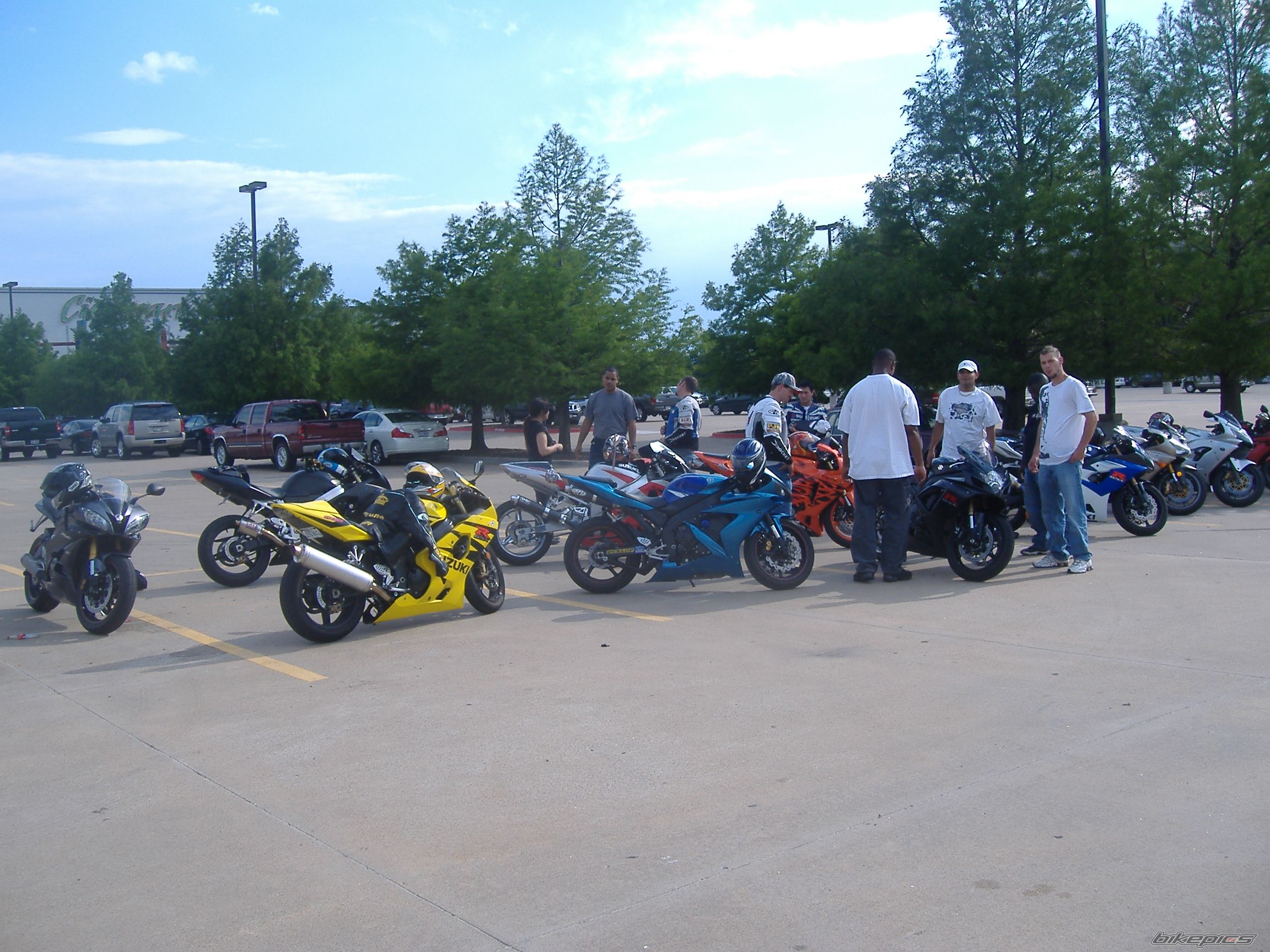 Photo 1472446