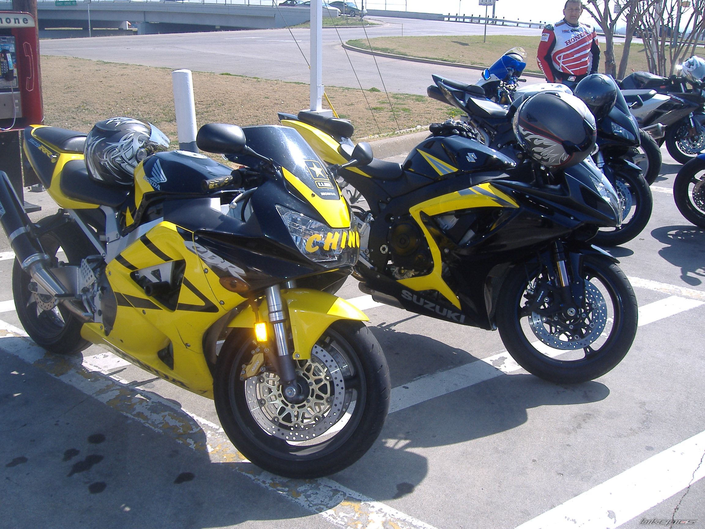 Photo 1472483