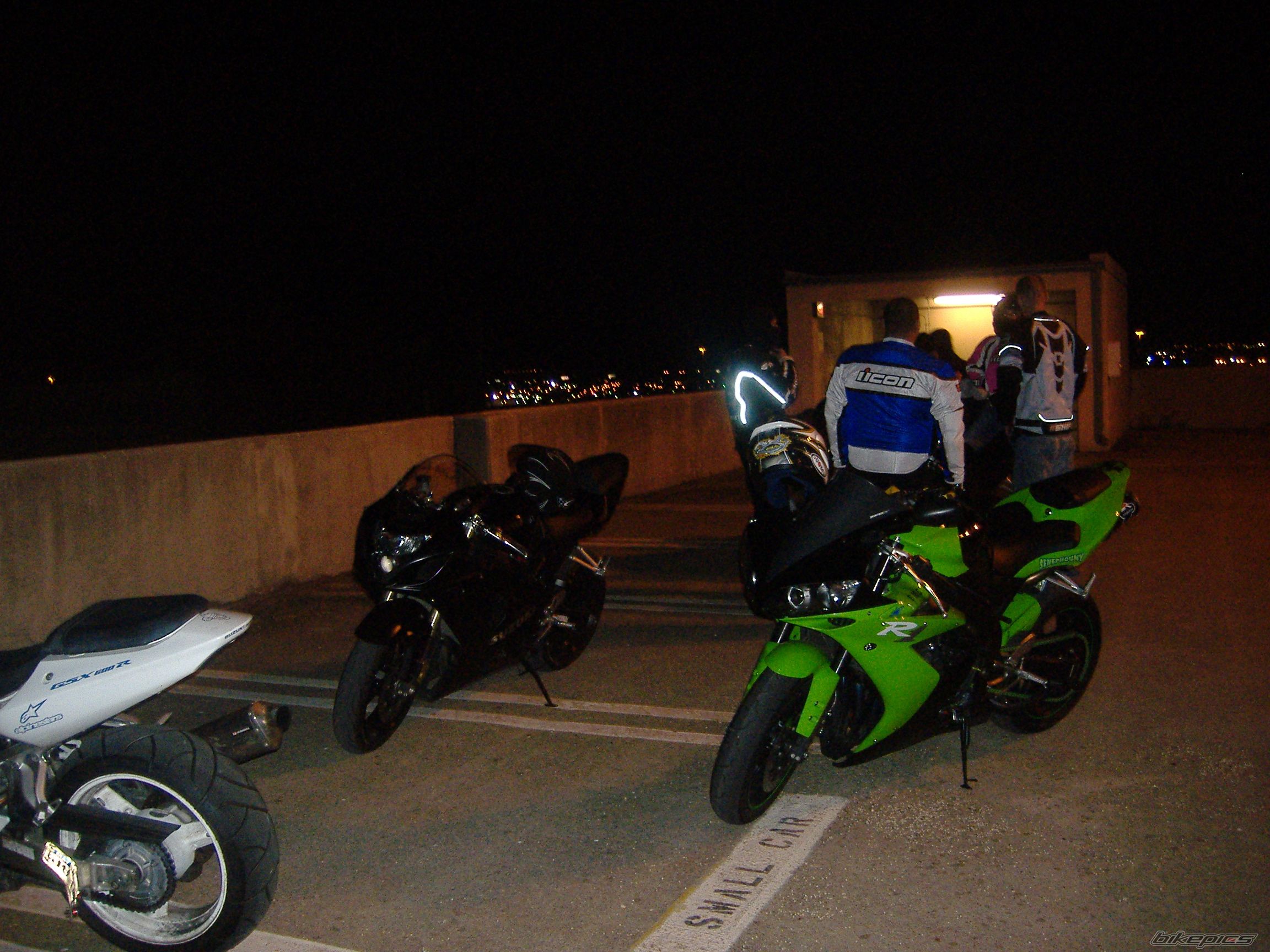 Photo 1472491