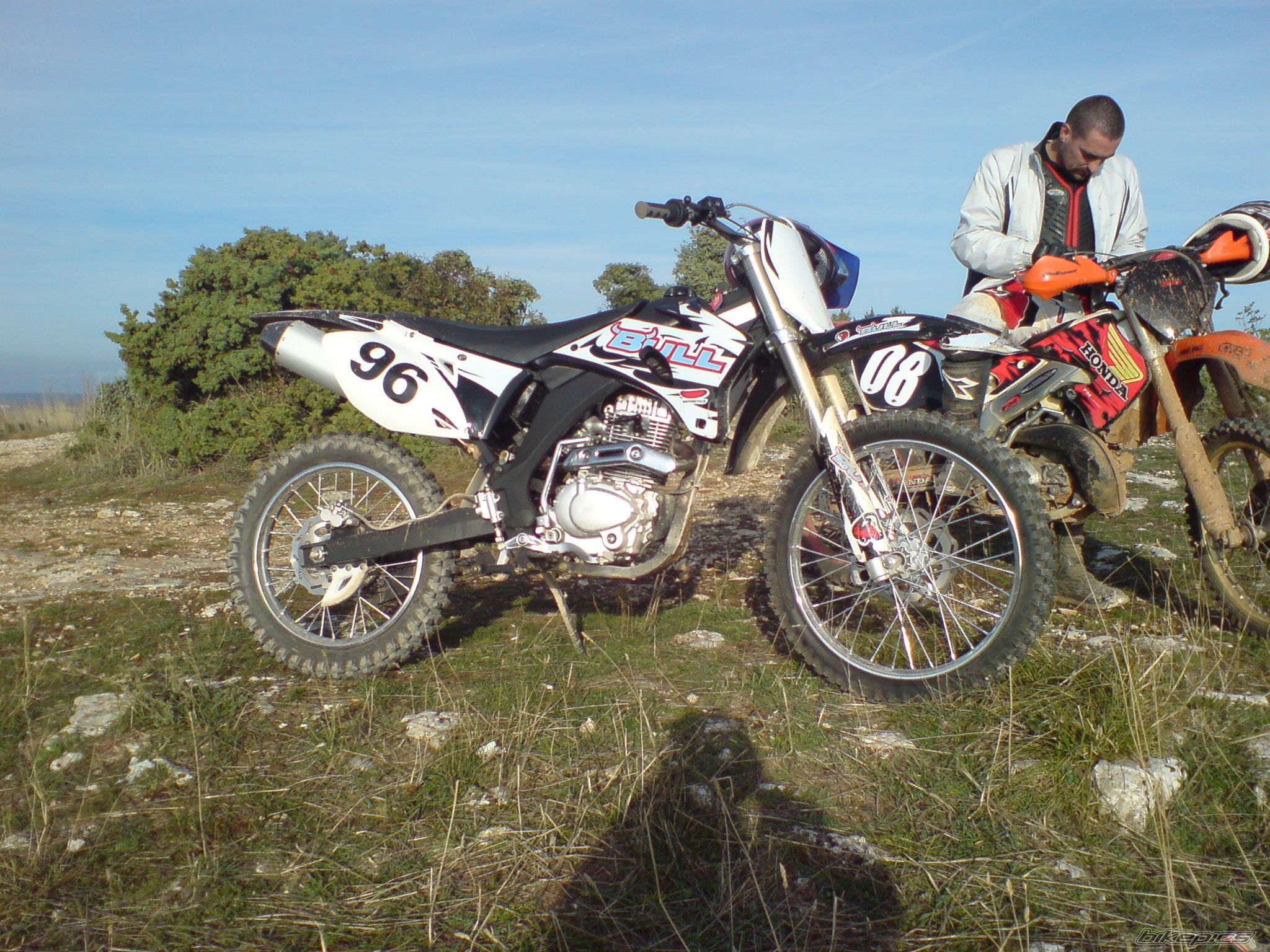 Photo 1472507