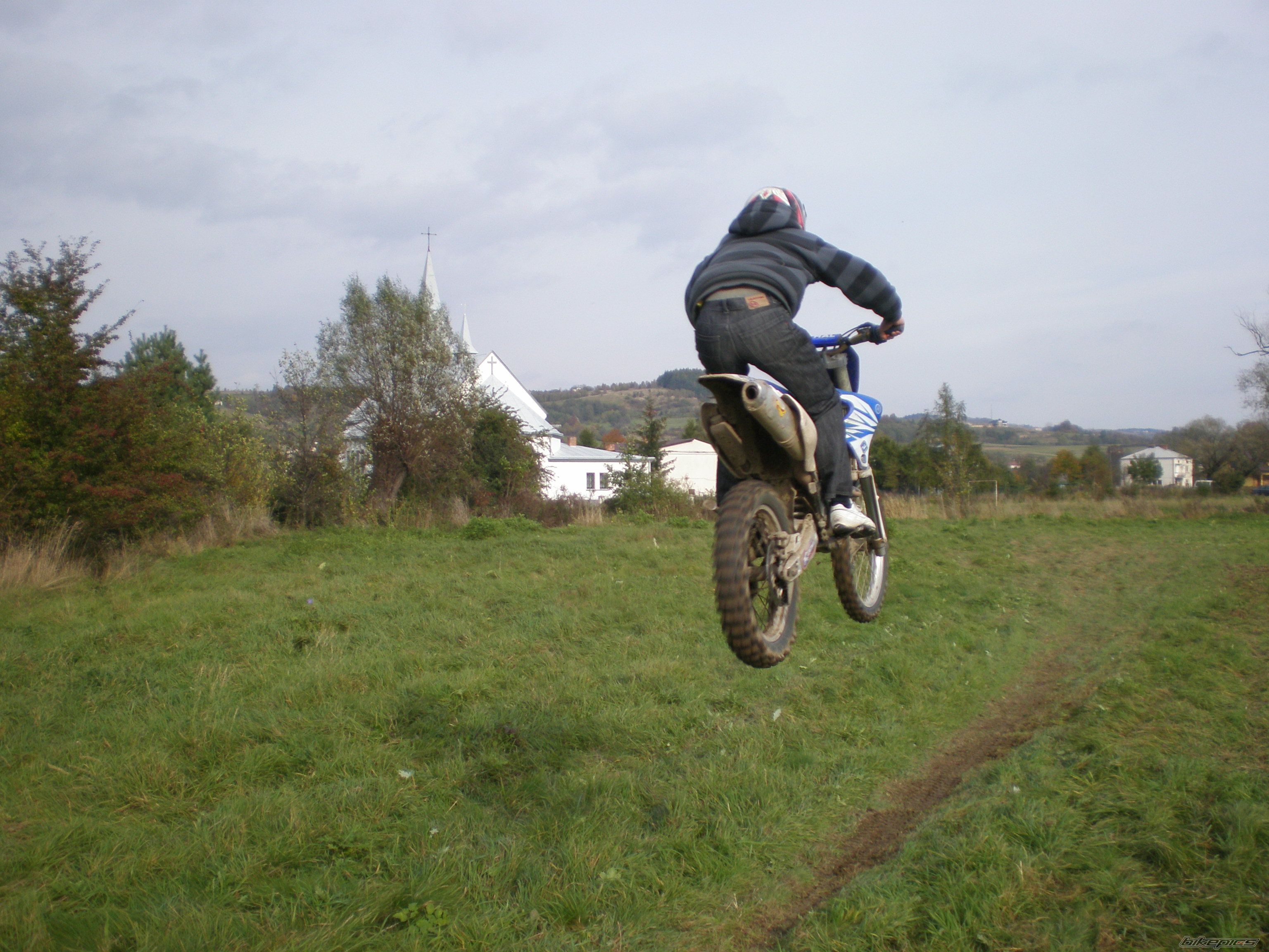 Photo 1472685
