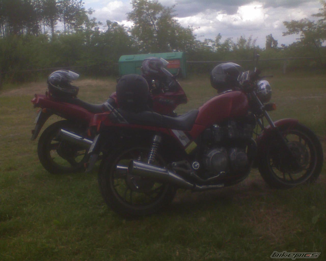 Photo 1472687