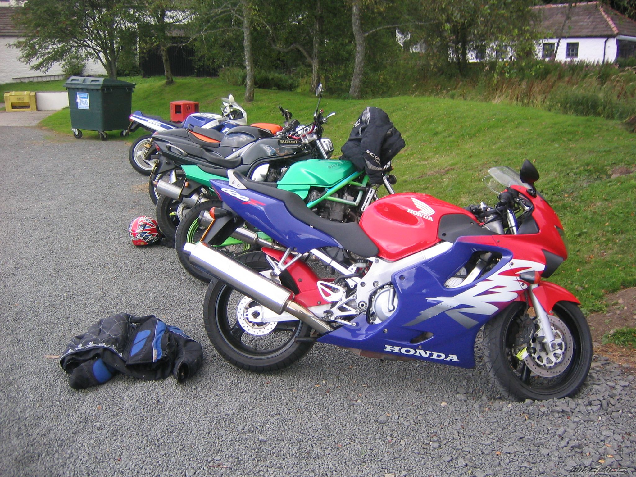 Photo 1472848