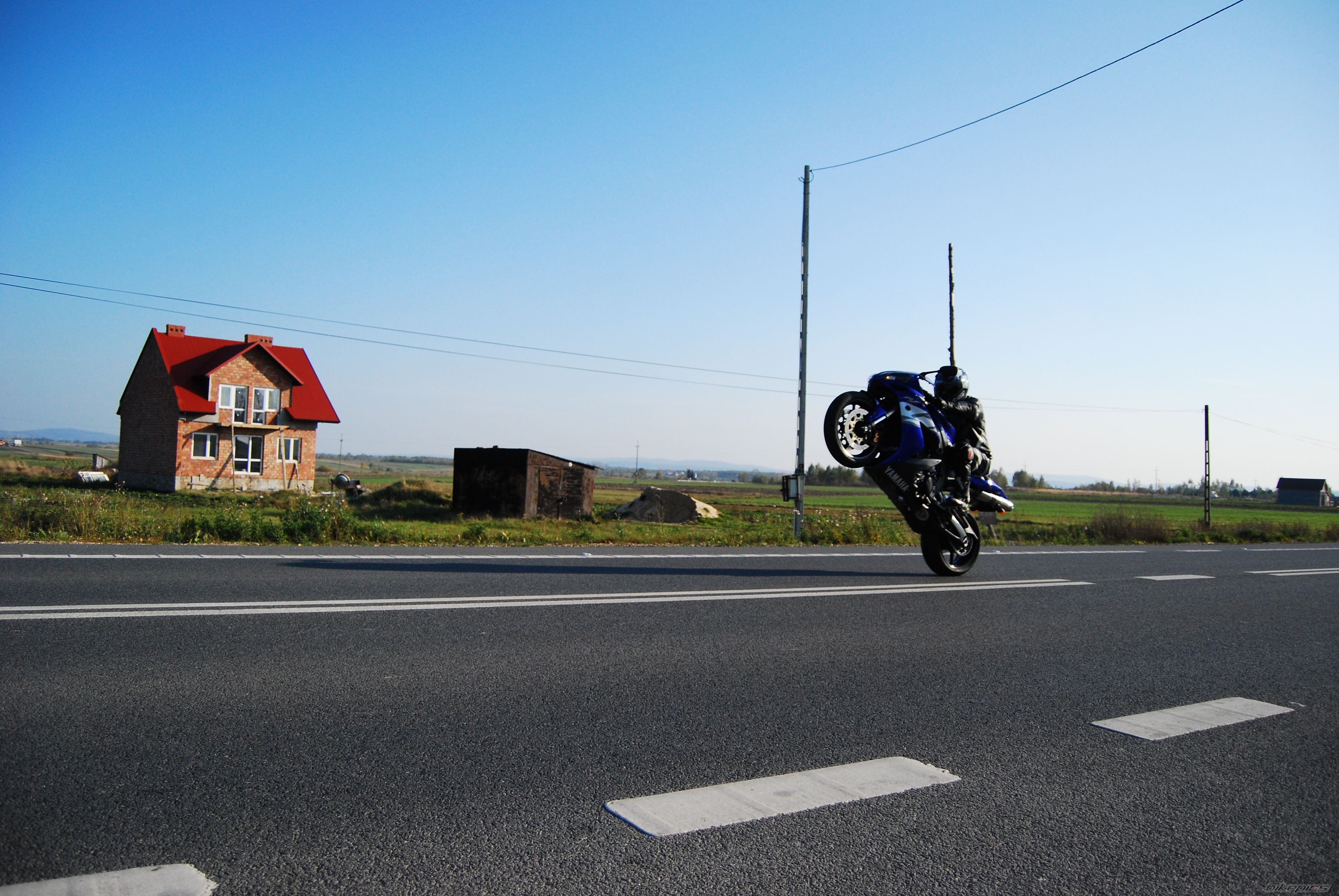 Photo 1472912