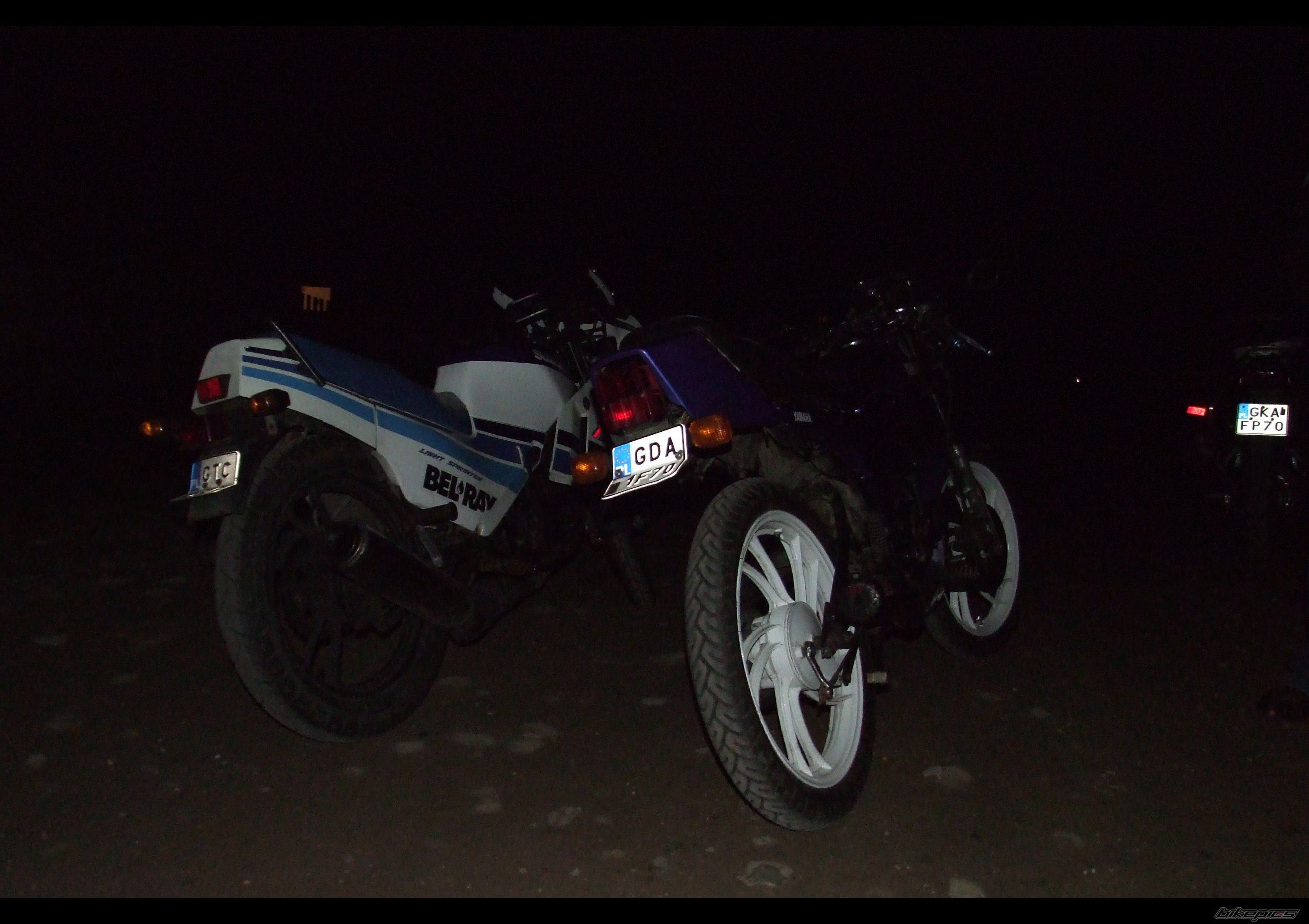 Photo 1472915