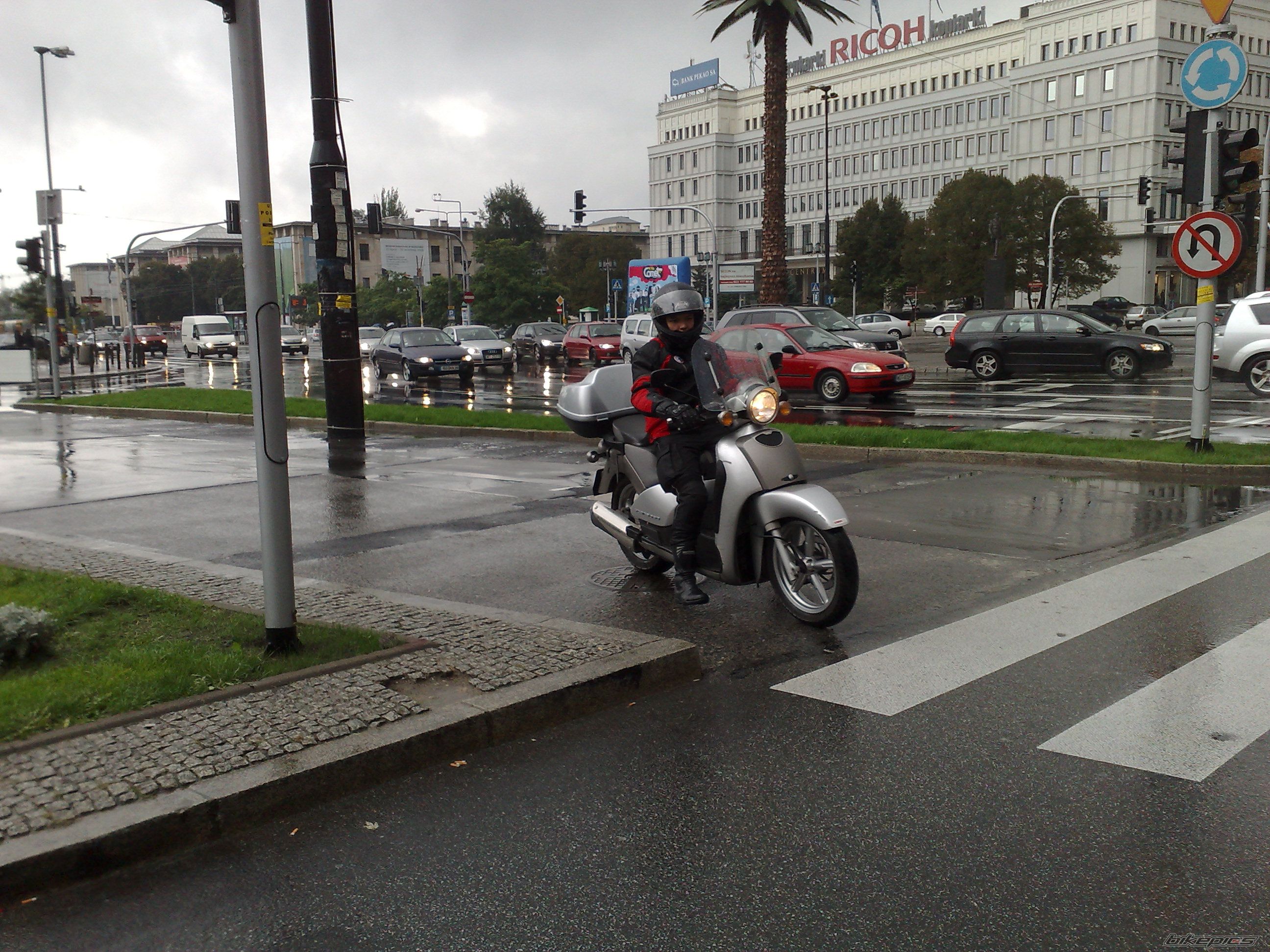 Photo 1472923