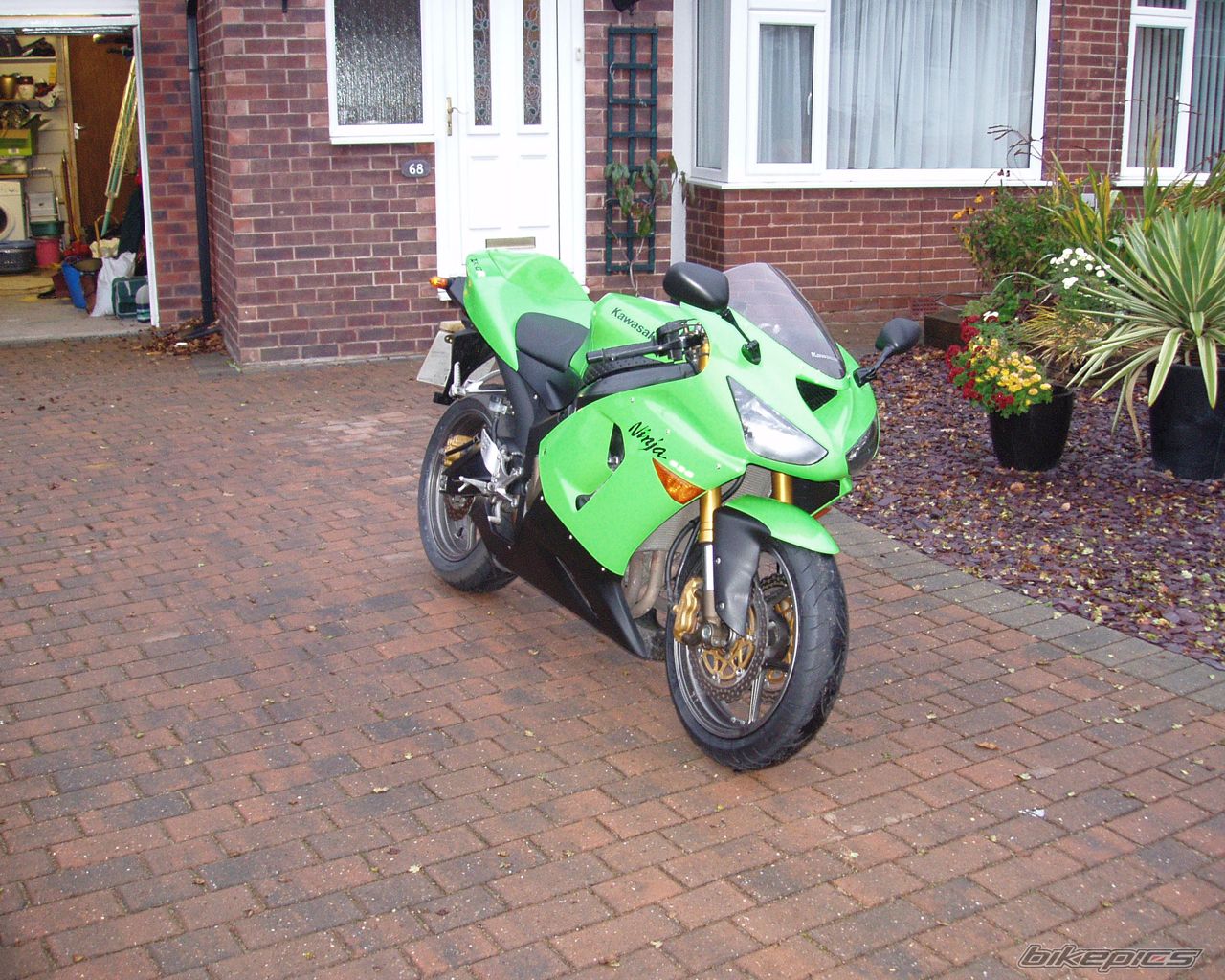 Photo 1473872