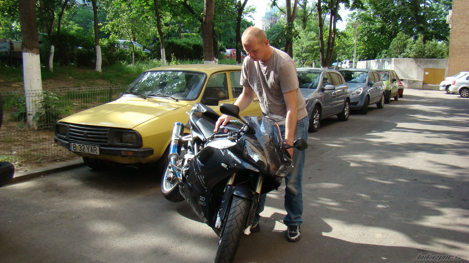 Photo 1474471