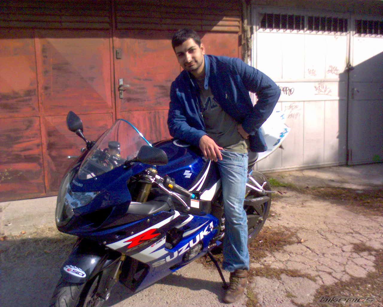 Photo 1474530