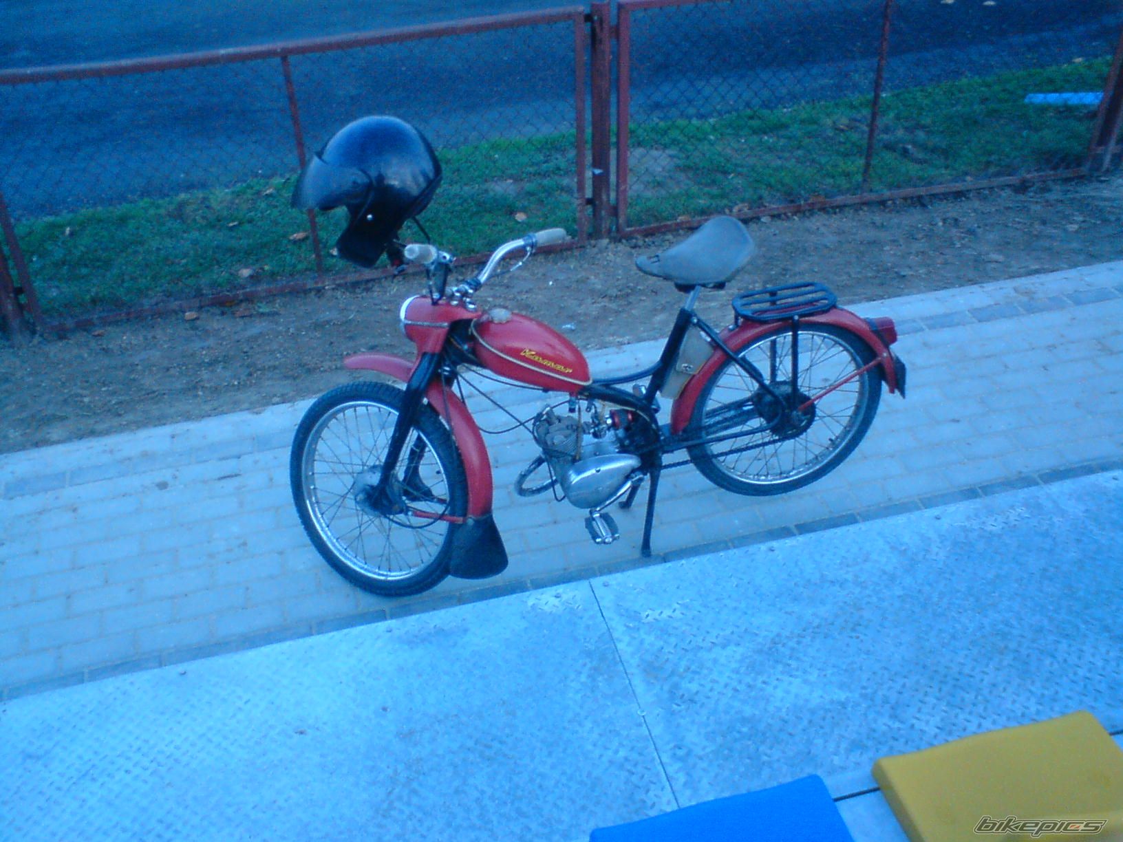 Photo 1475459