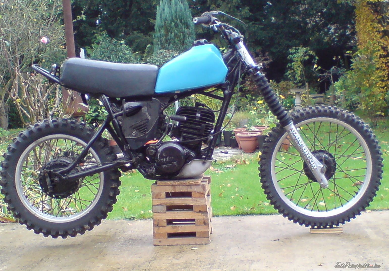 Photo 1475842