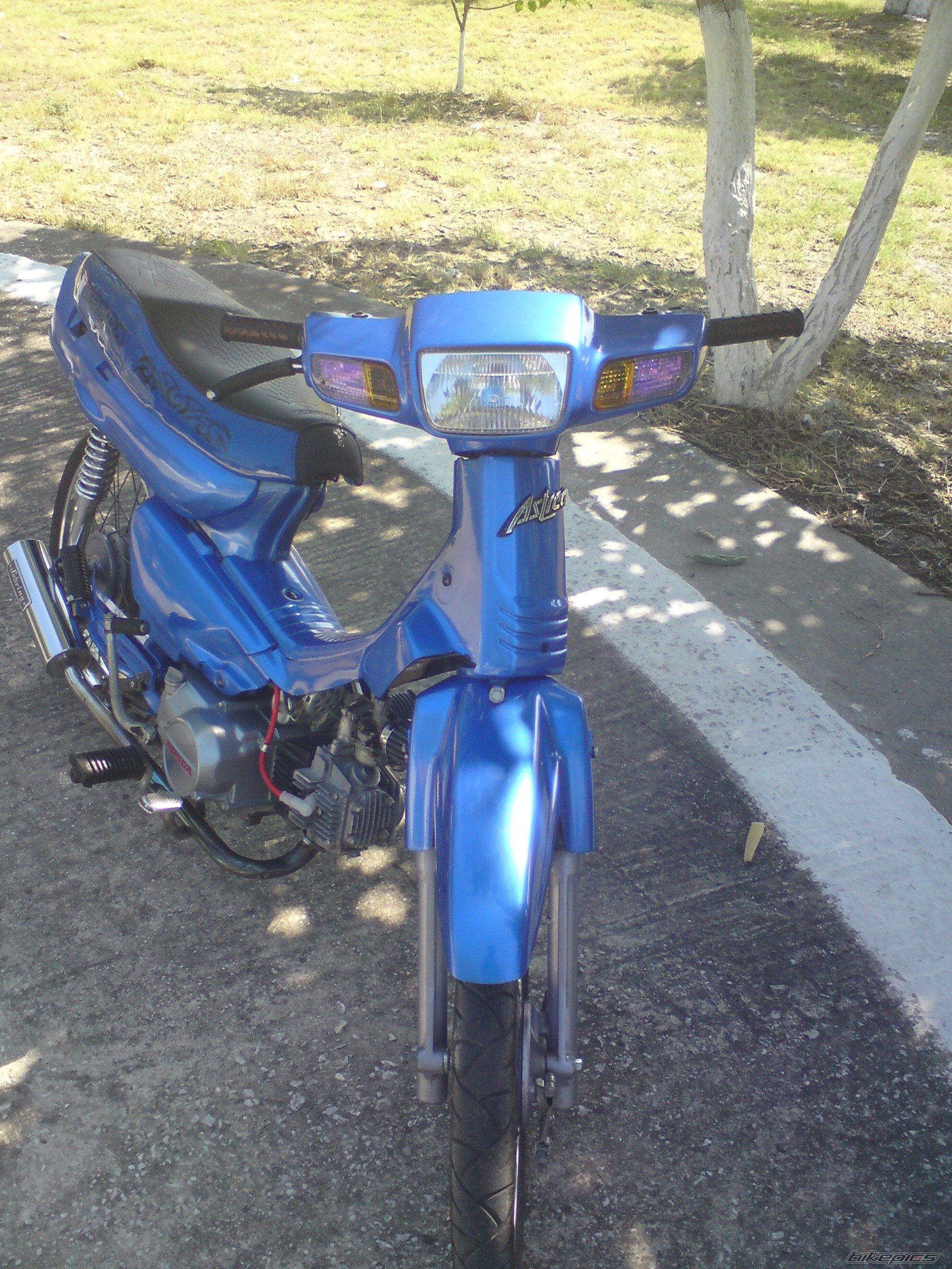 Photo 1475869
