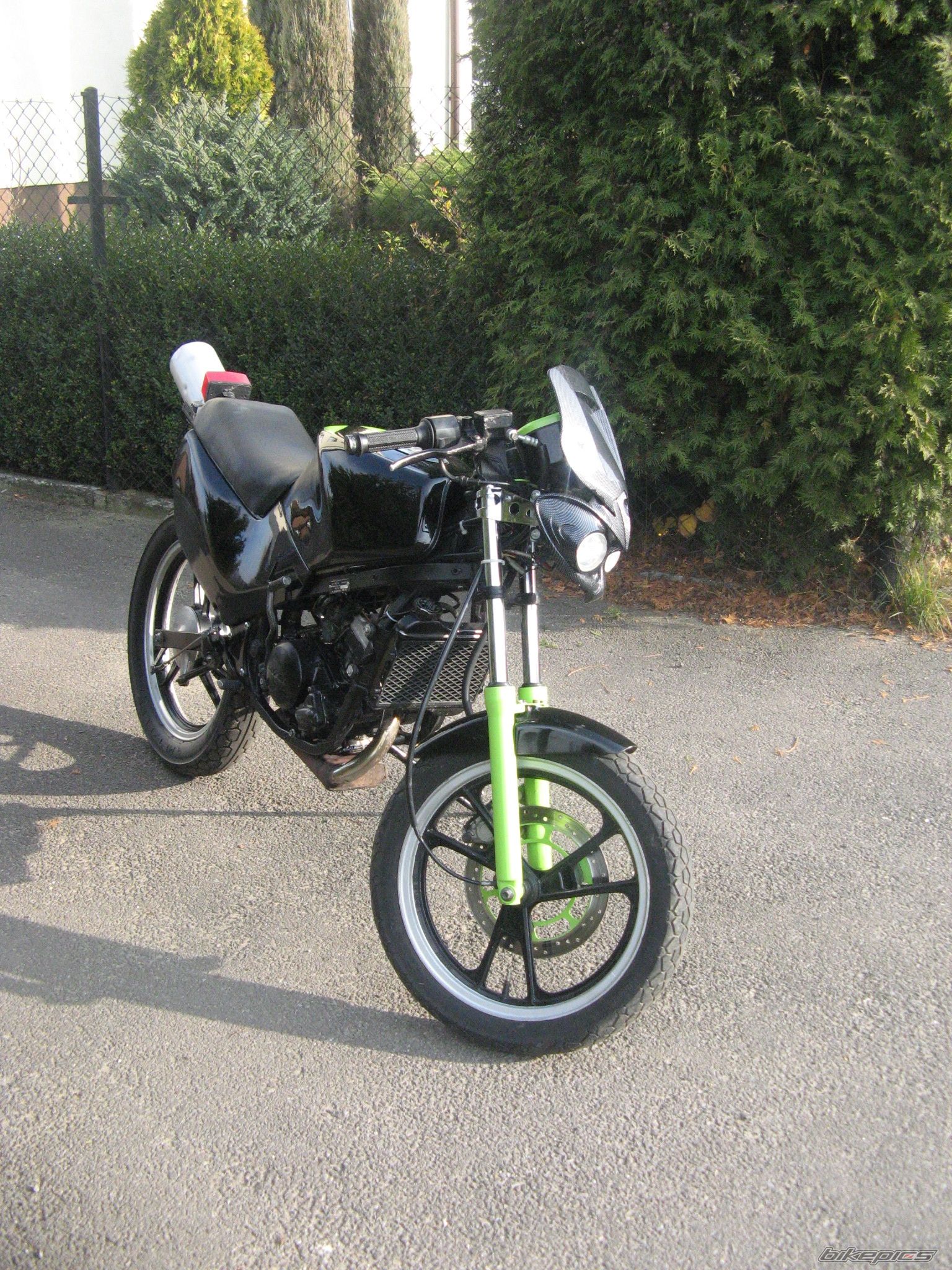 Photo 1475936