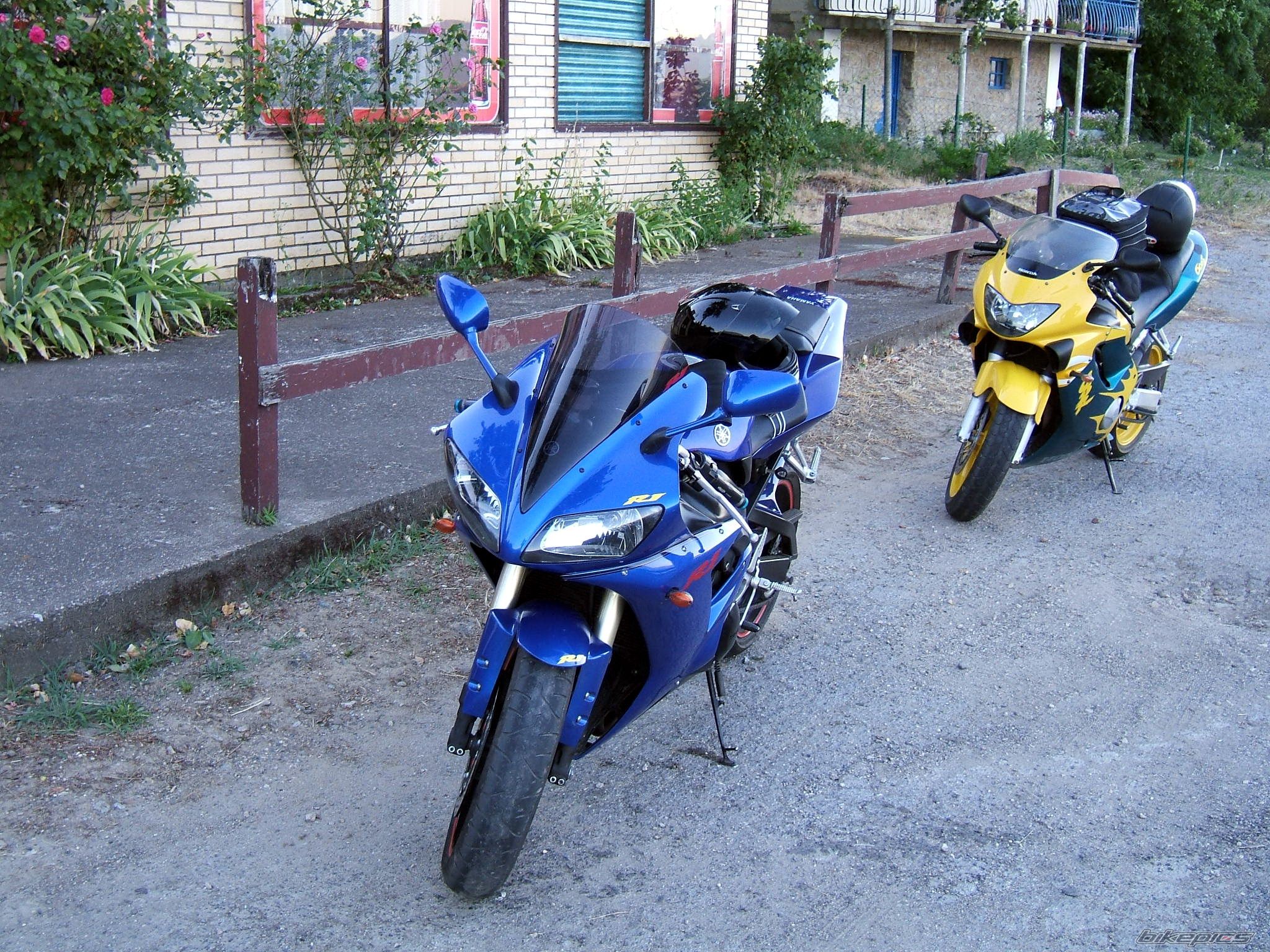 Photo 1475963