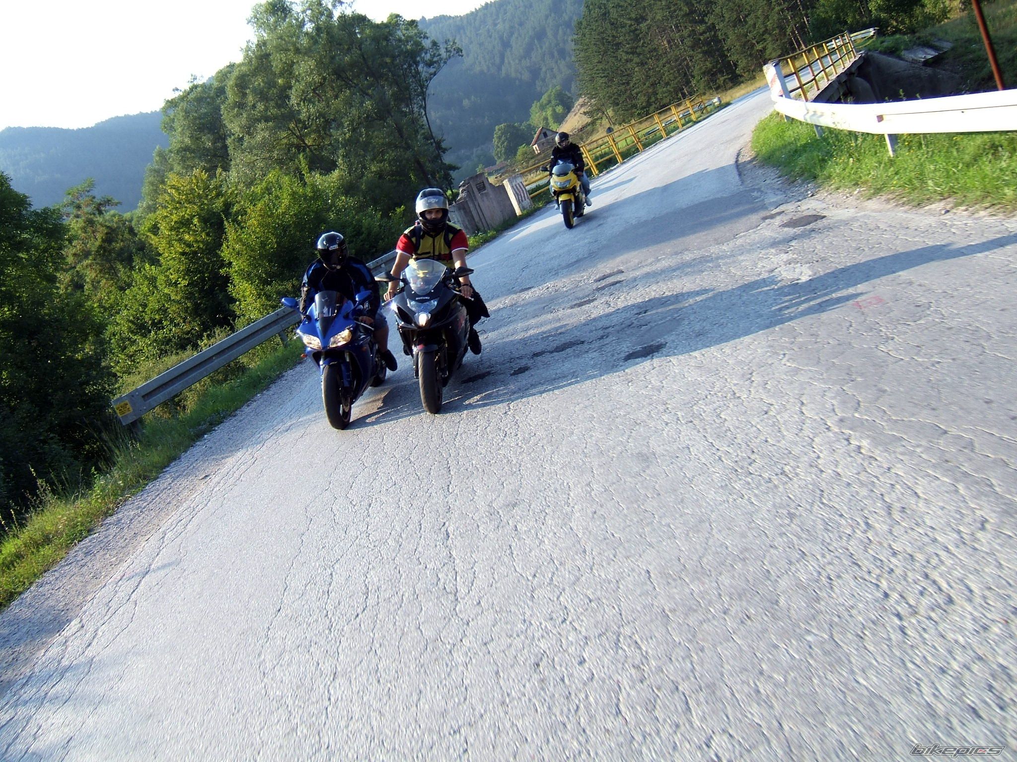 Photo 1475969