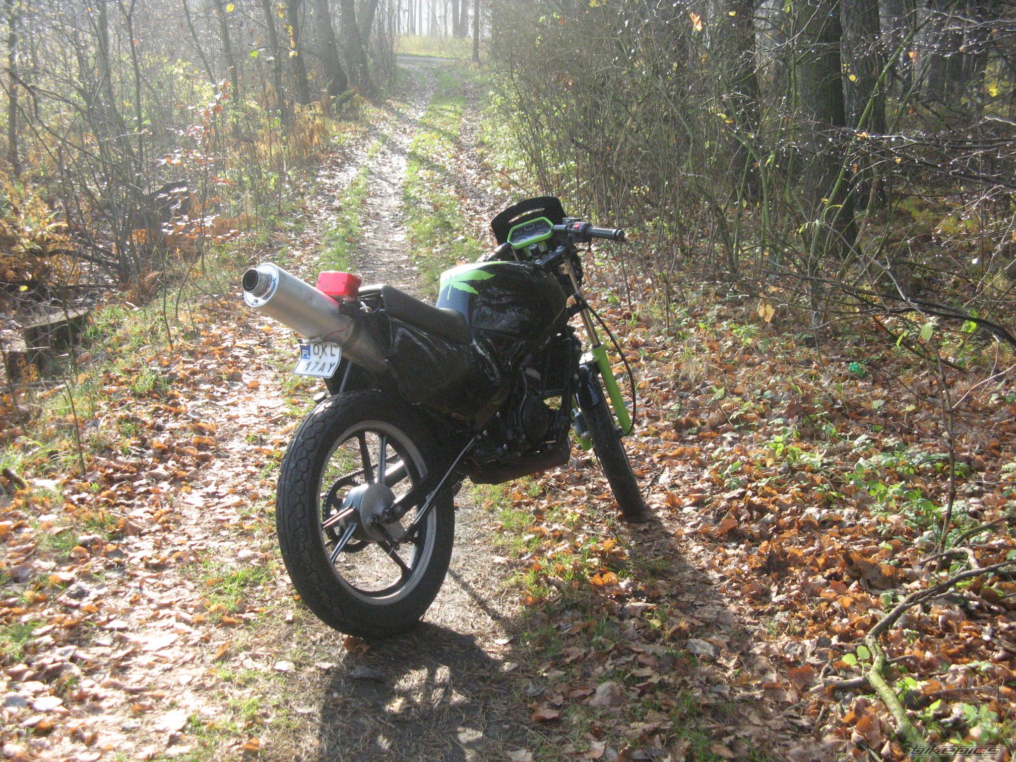 Photo 1476153