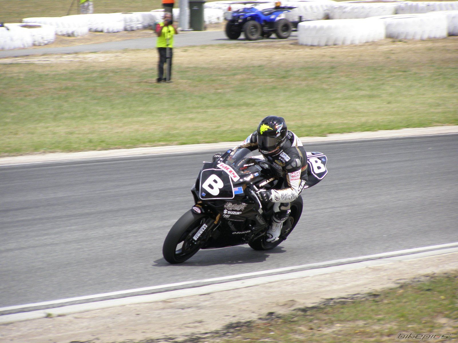 Photo 1476272