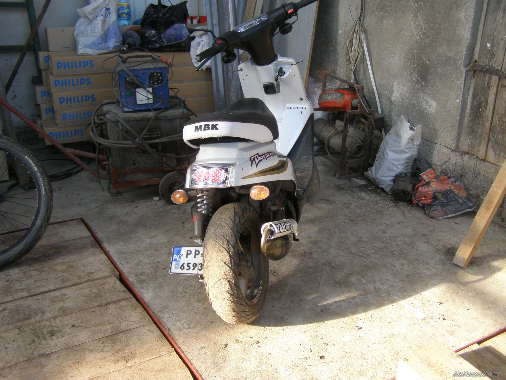 Photo 1476324