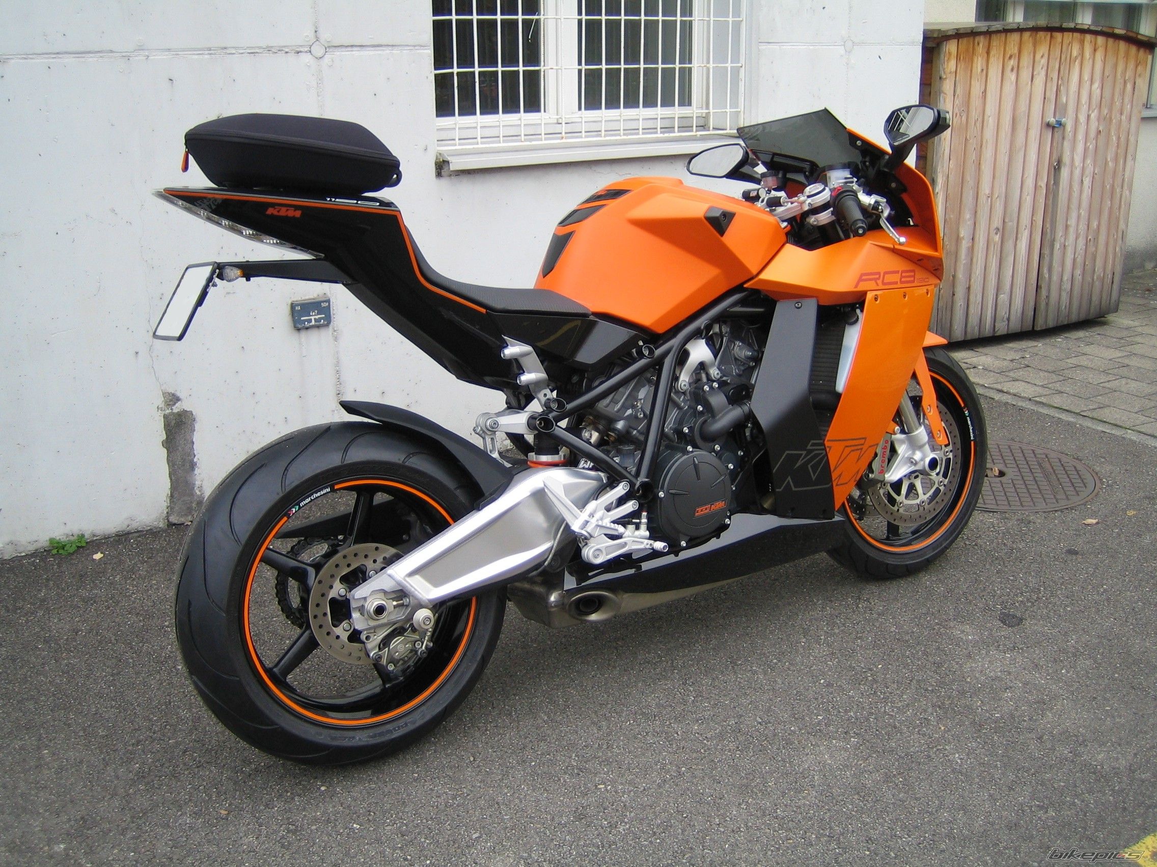 Photo 1476513