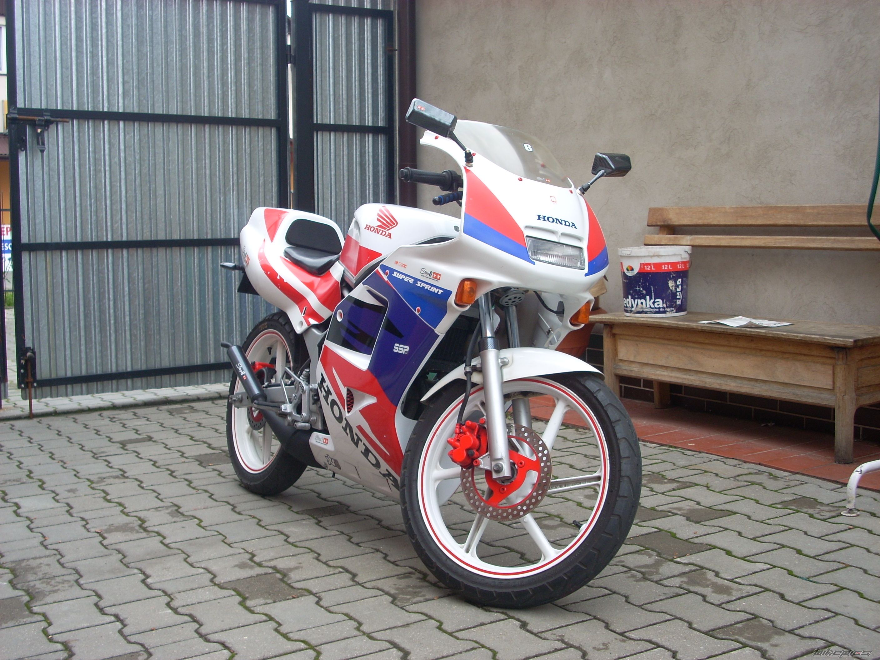 Photo 1476683