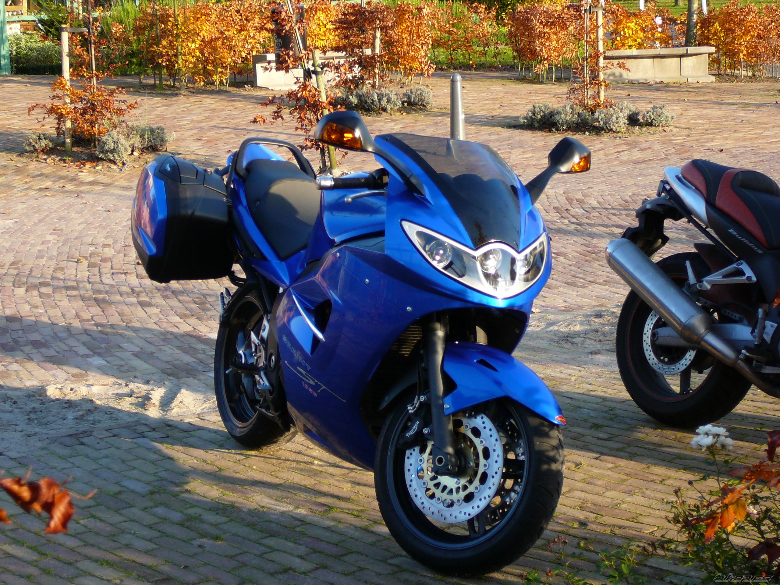 Photo 1476831