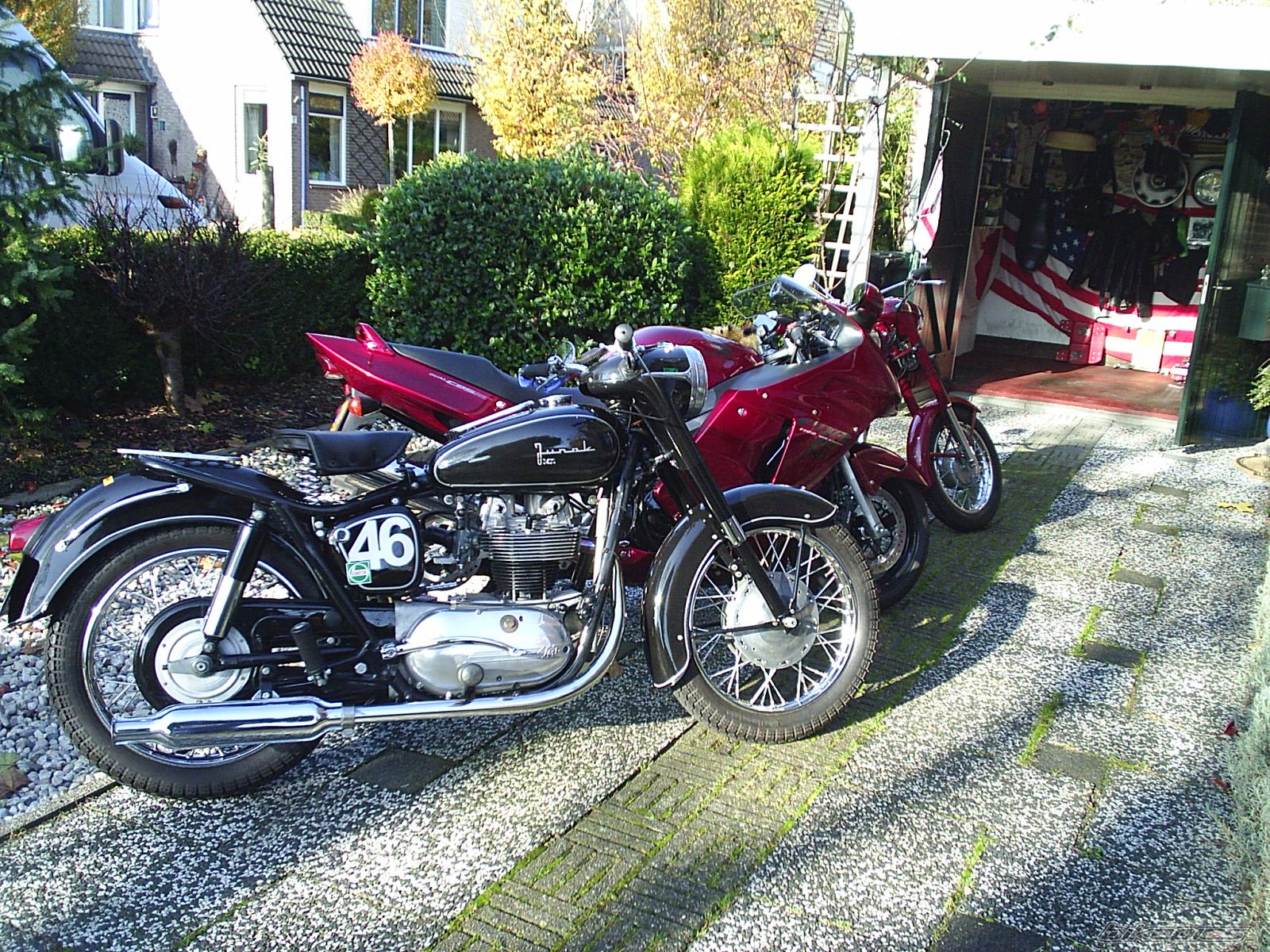 Photo 1476877