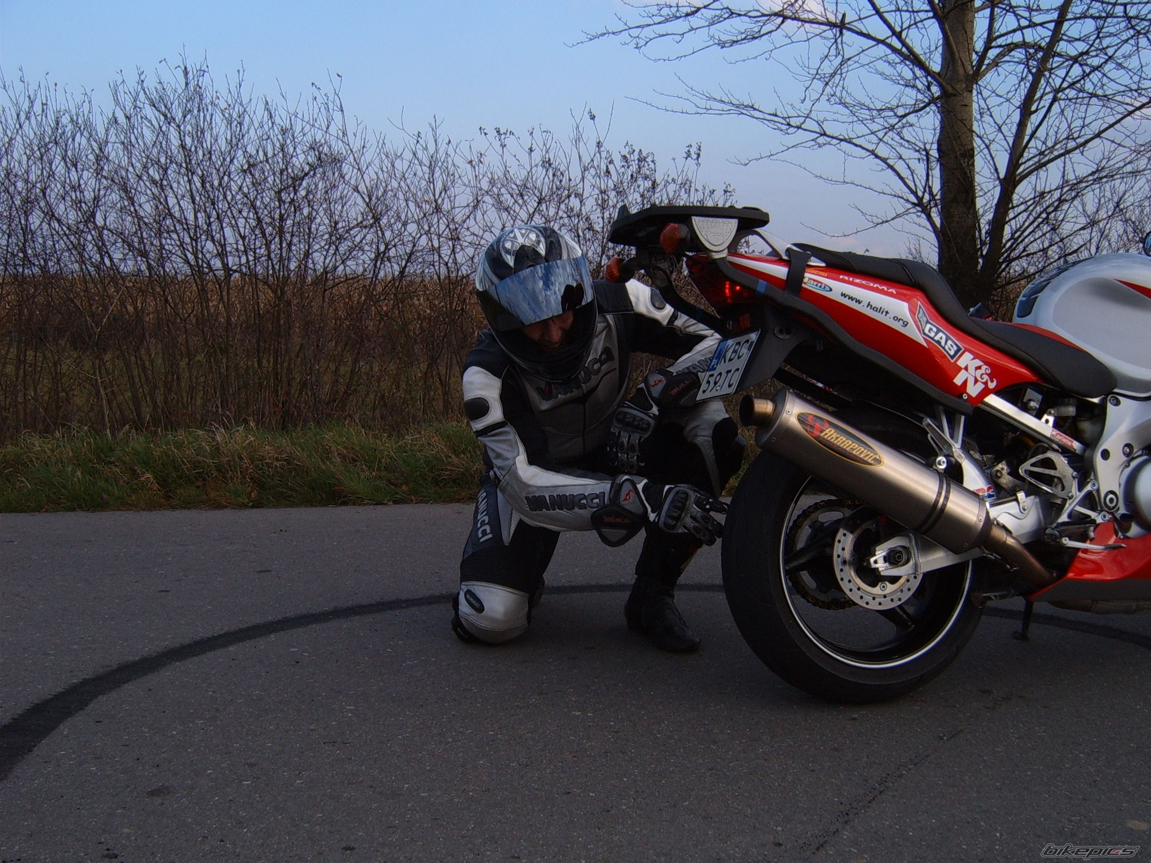 Photo 1476906