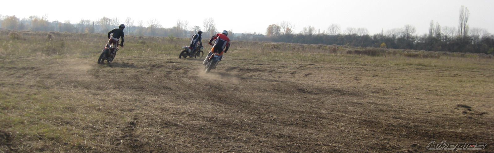 Photo 1476912
