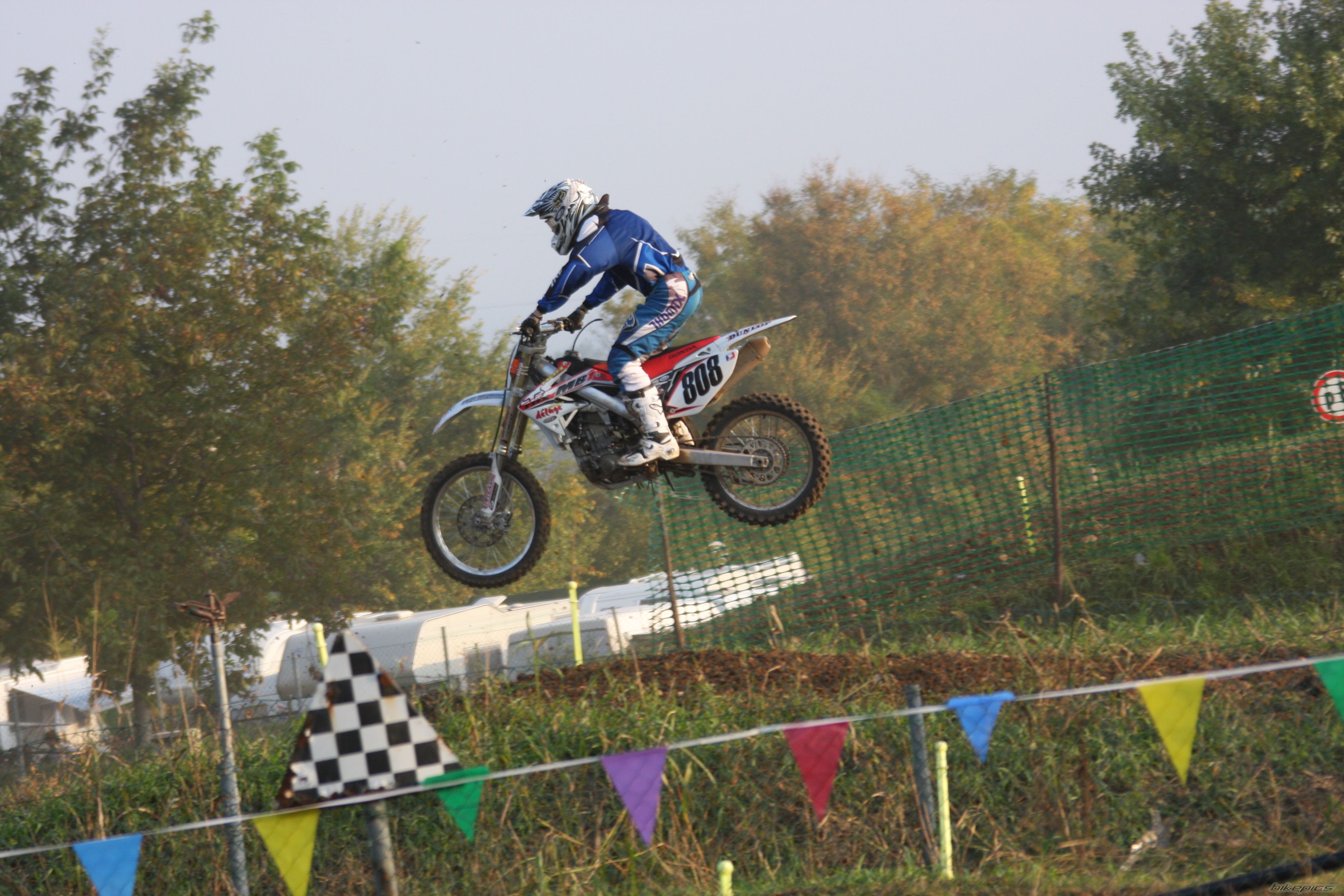 Photo 1476950