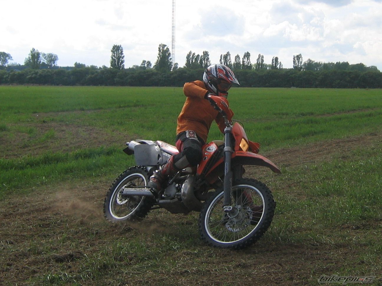 Bike Photo 1477072