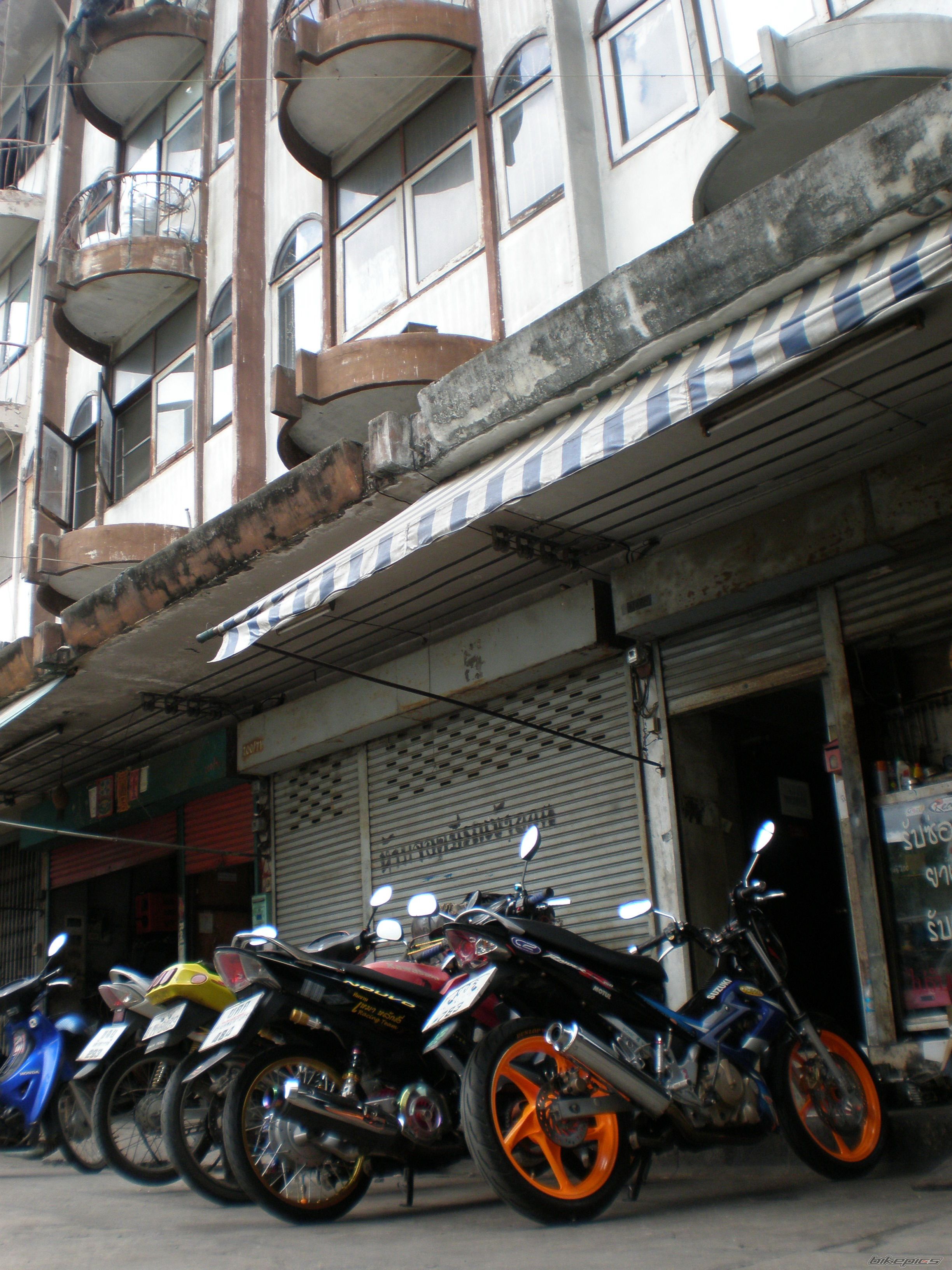Photo 1477271