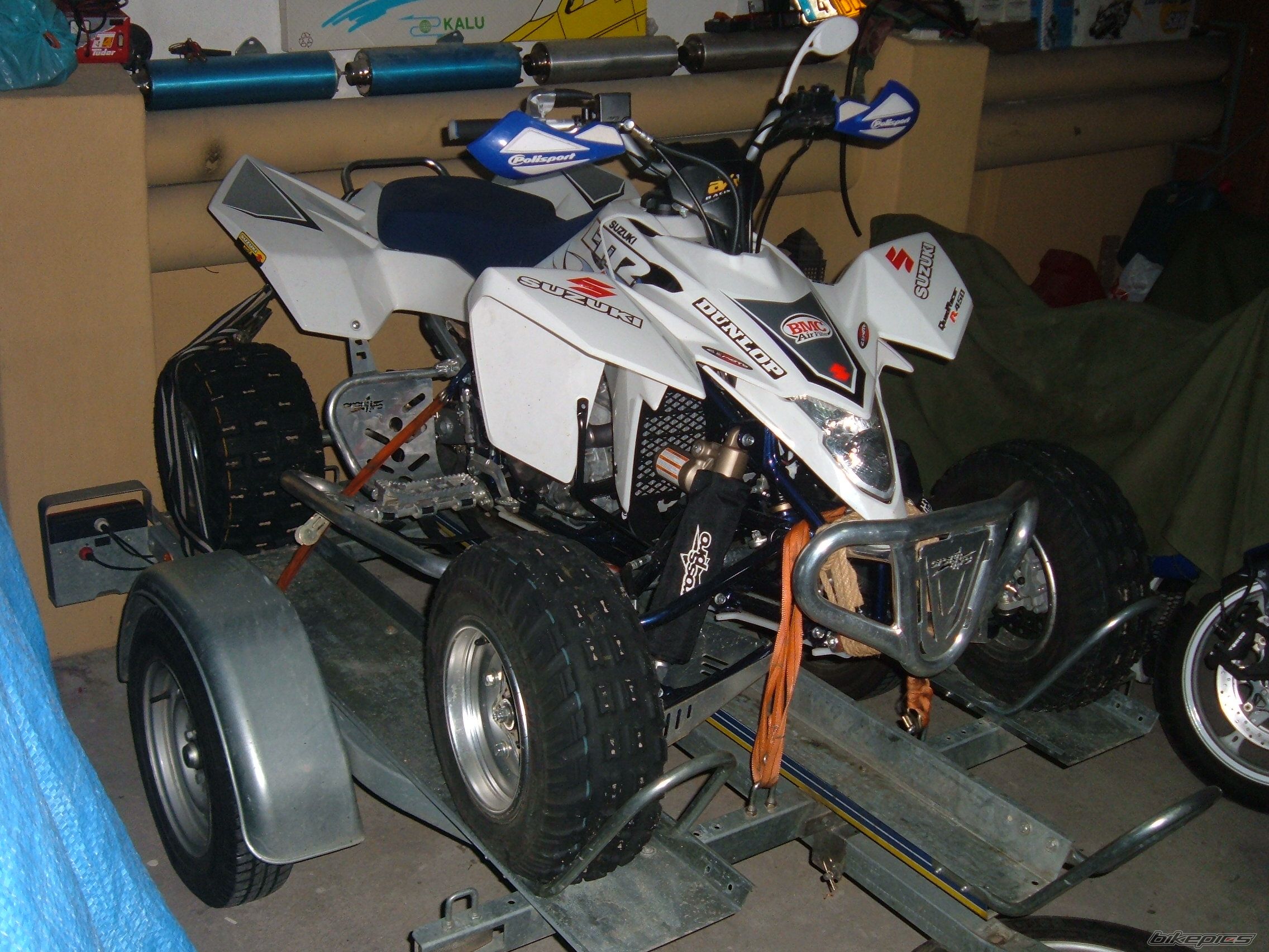 Photo 1477353