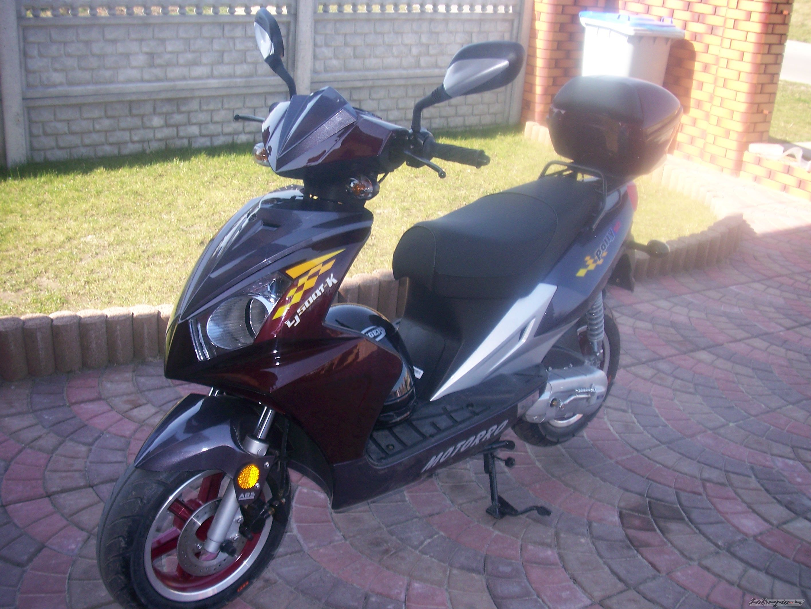 Photo 1477392