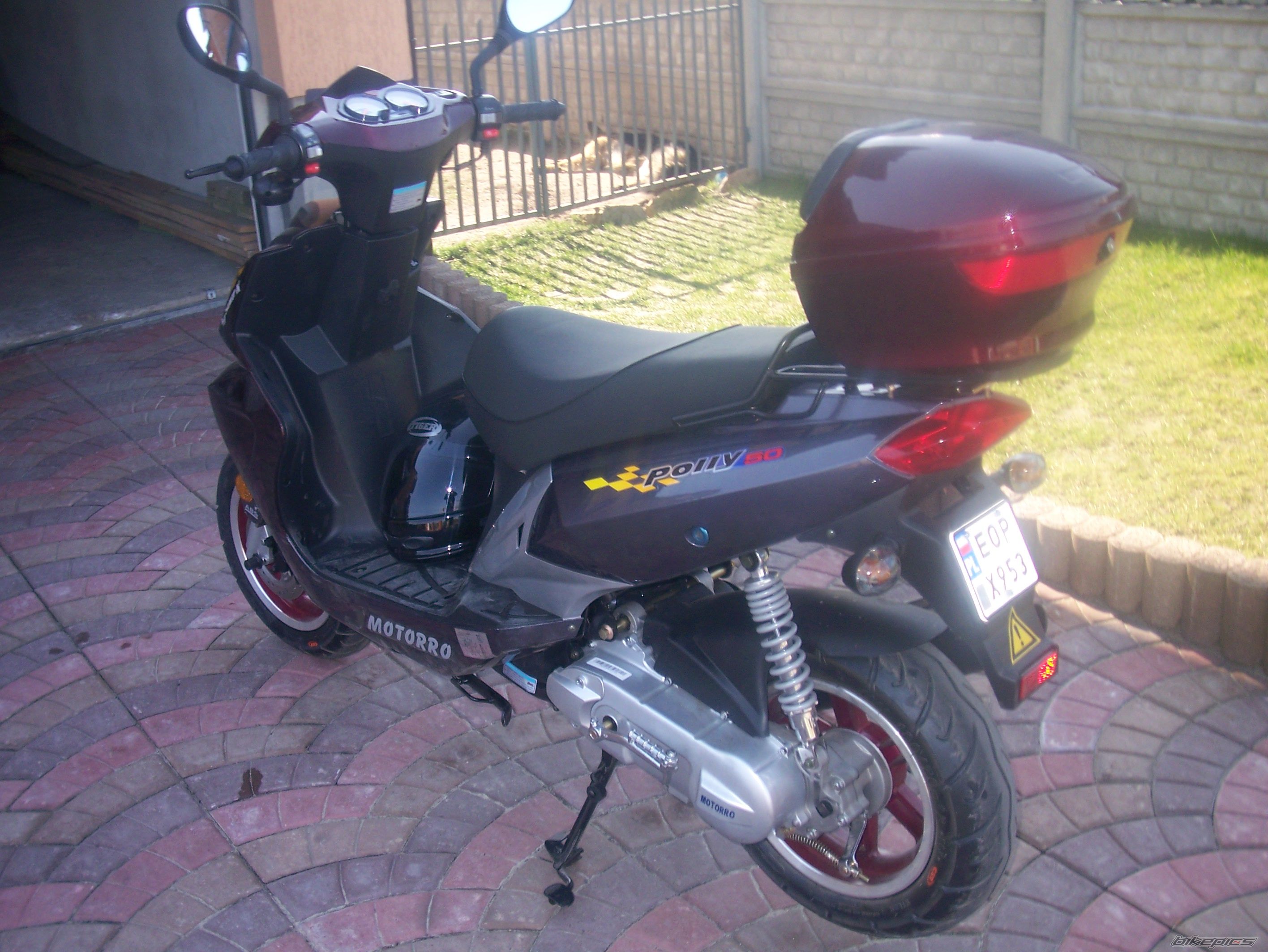 Photo 1477396