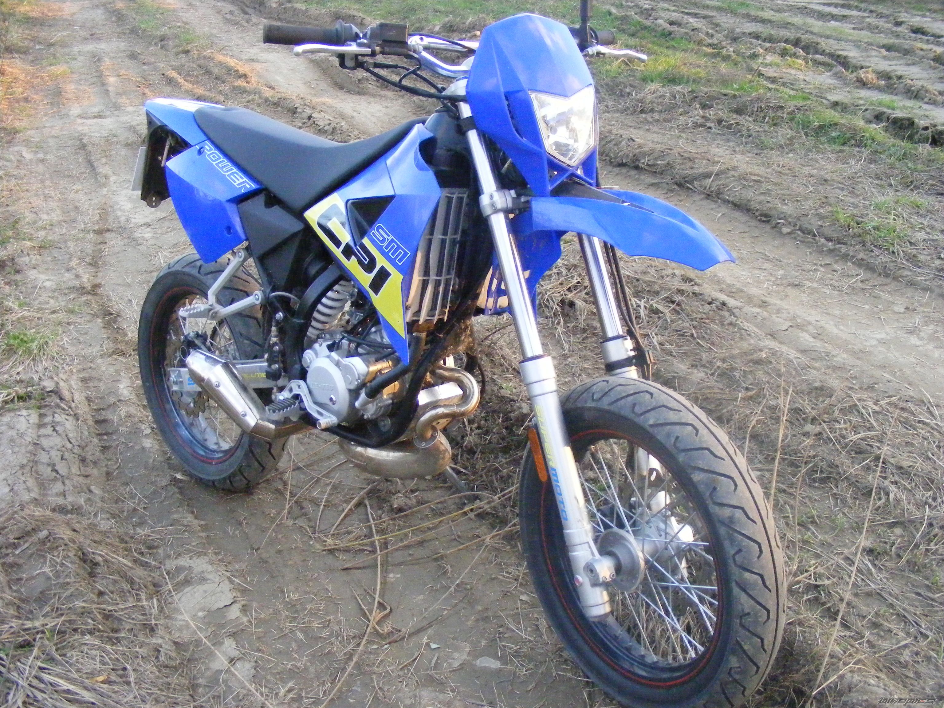 Photo 1477459