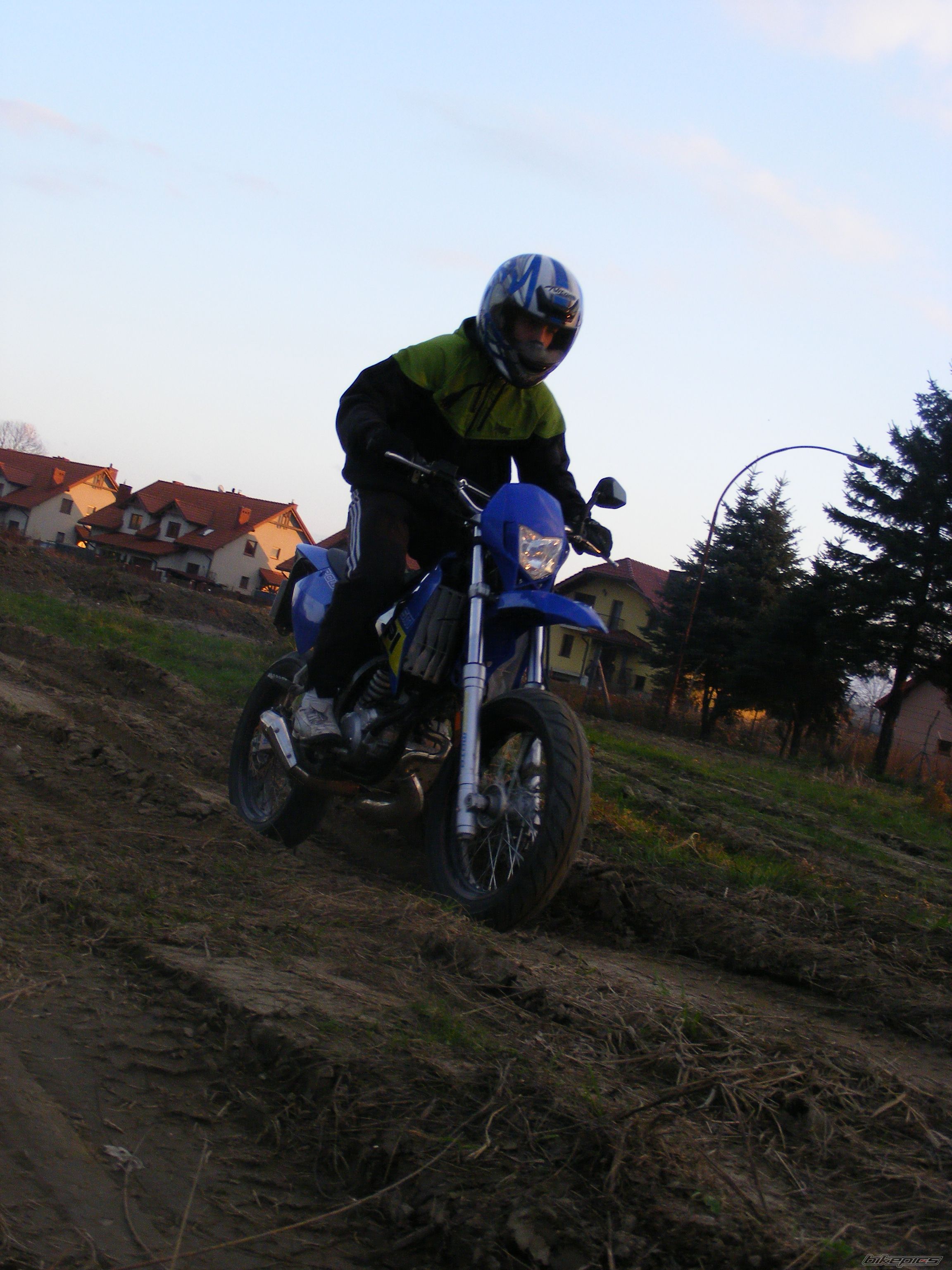 Photo 1477482