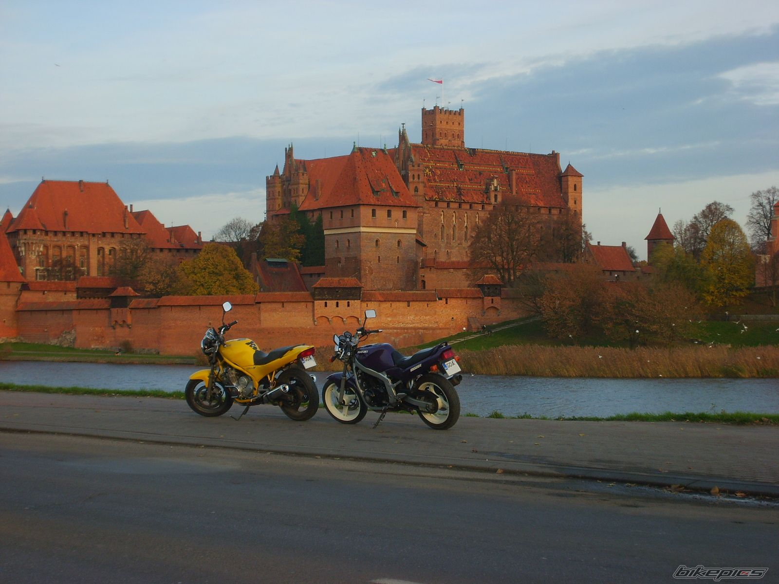 Photo 1477634