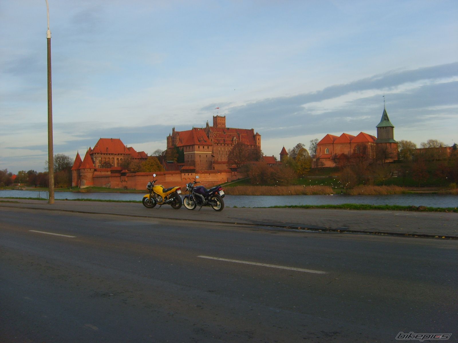 Photo 1477651