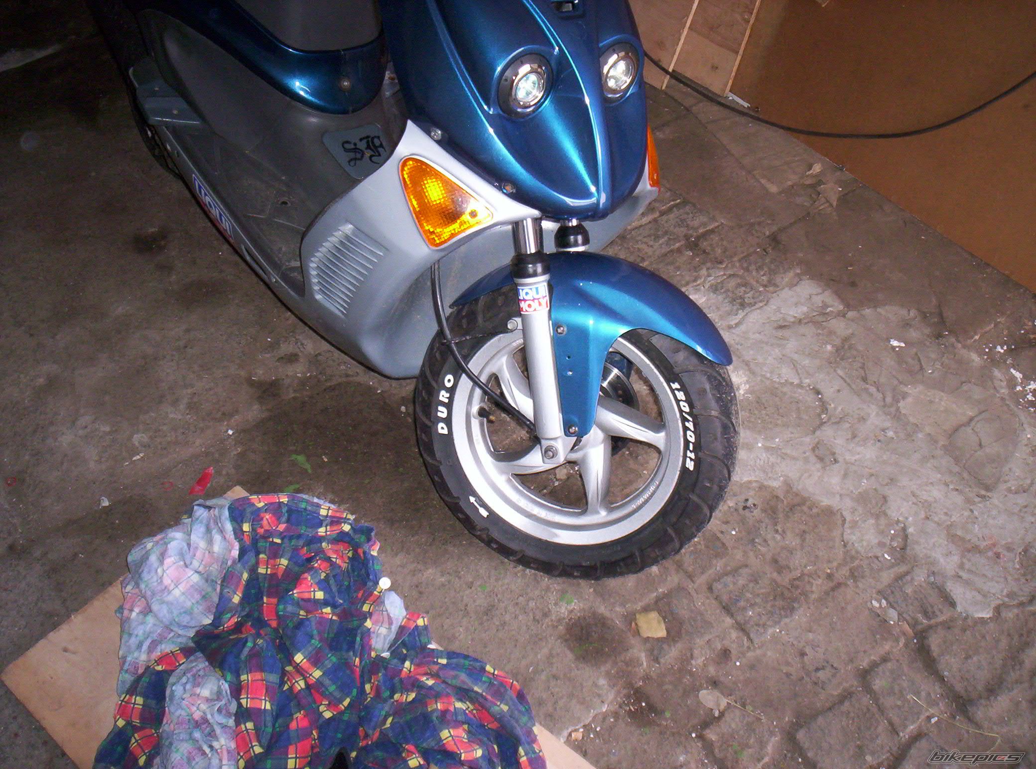 Photo 1477701