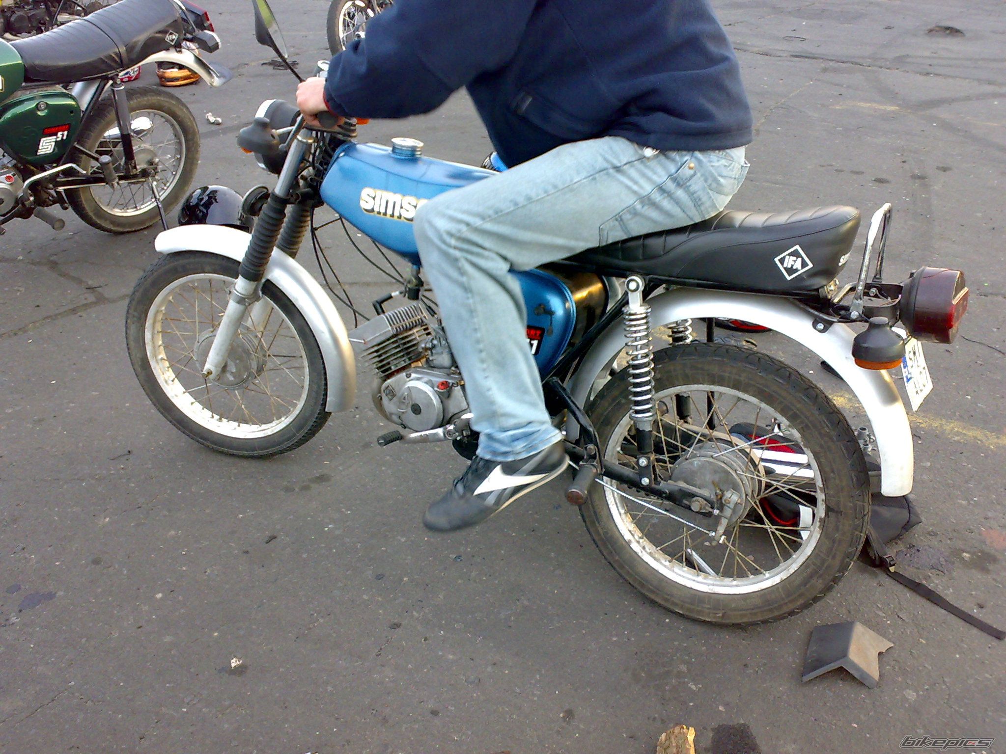 Photo 1477702