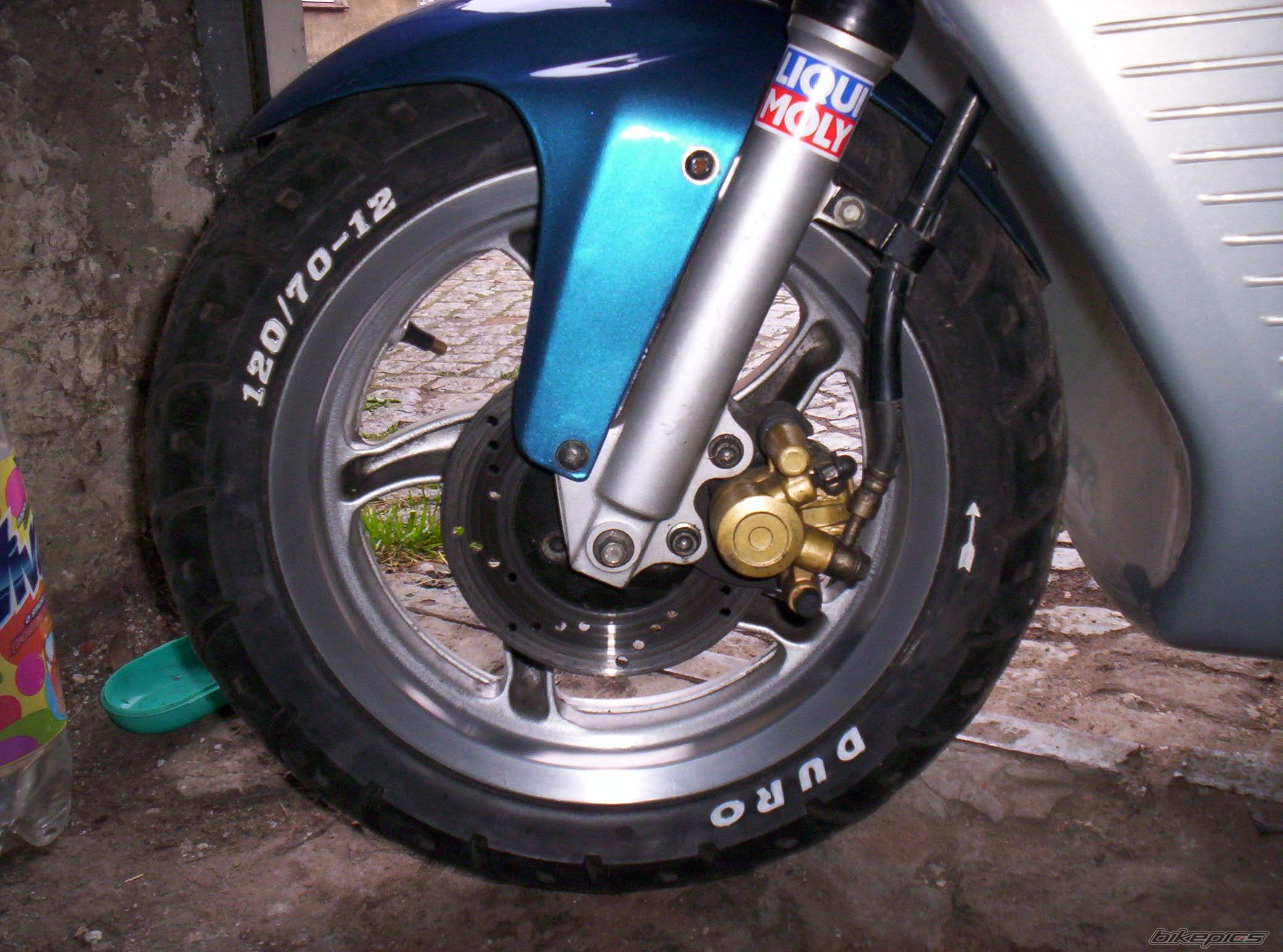 Photo 1477715