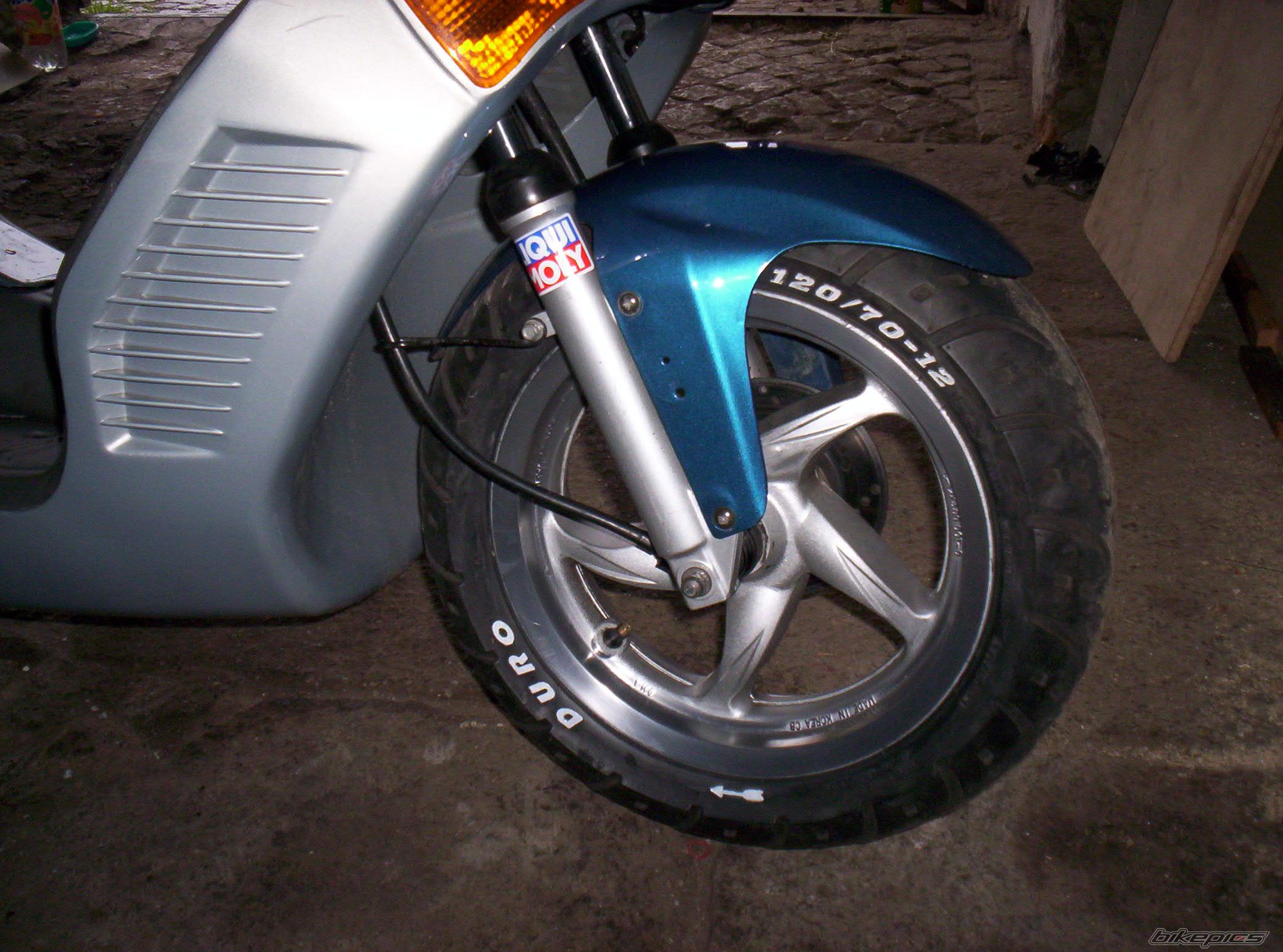 Photo 1477717