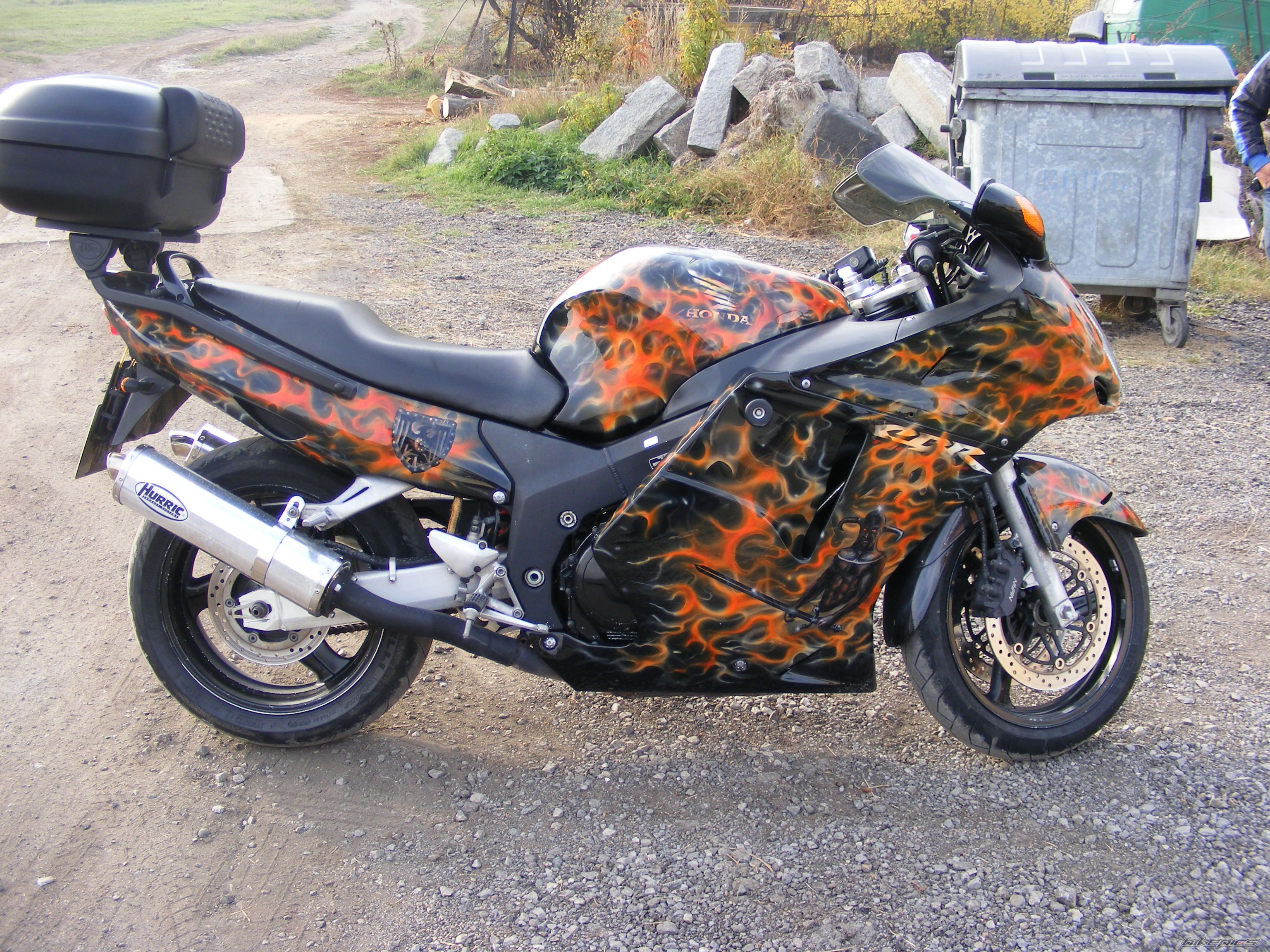 Photo 1477738