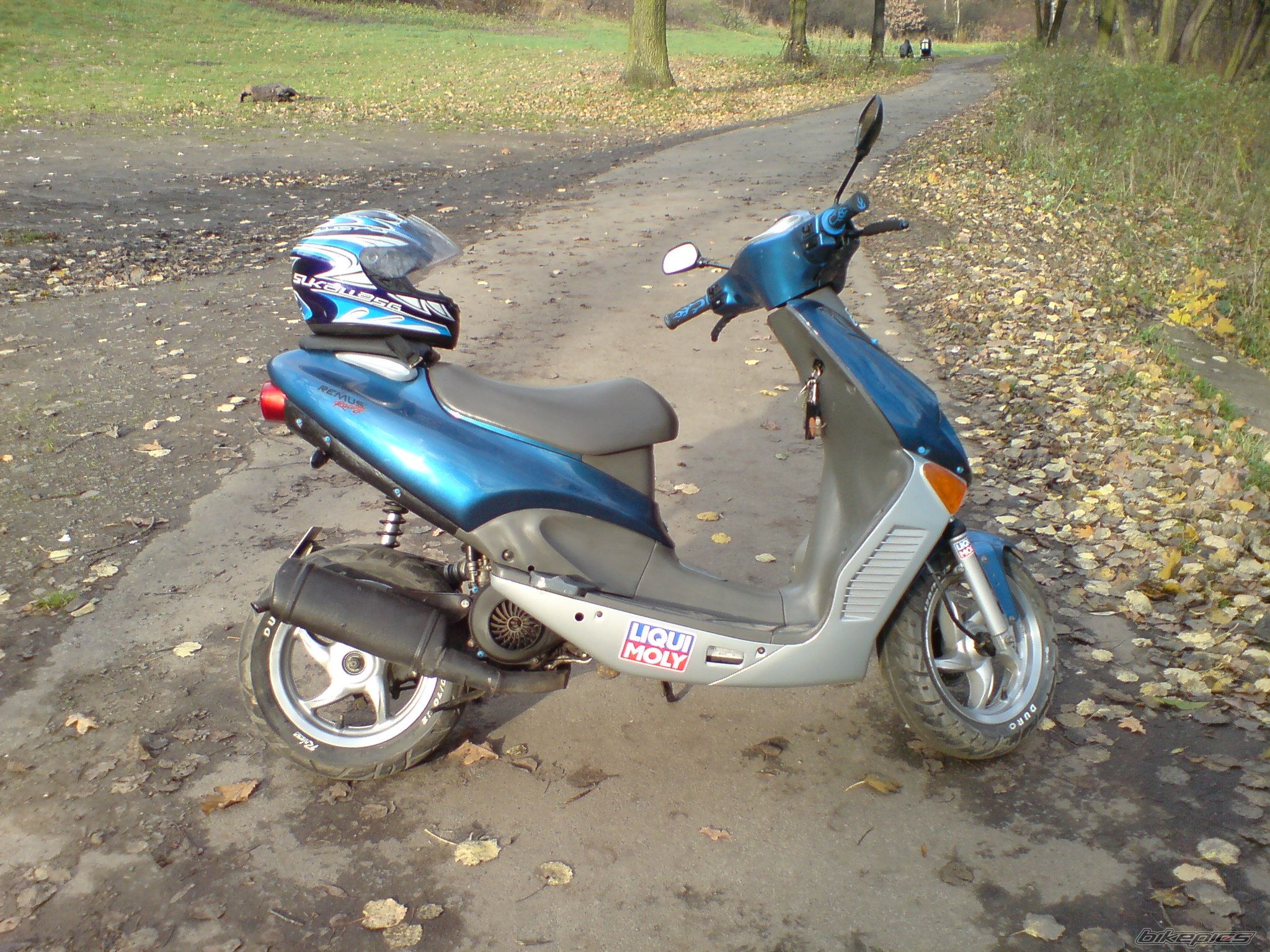Photo 1477772
